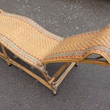 Bain de soleil, chaise longue en rotin