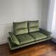 Canapé vert en velours avec dossiers amovibles