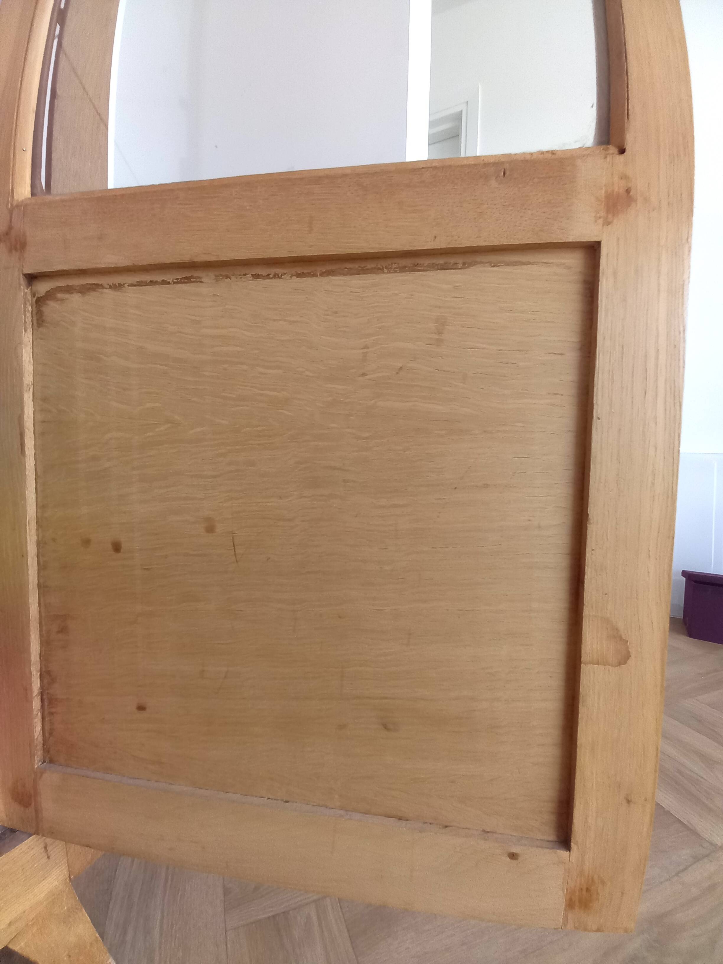 Art Deco display case in wood and glass