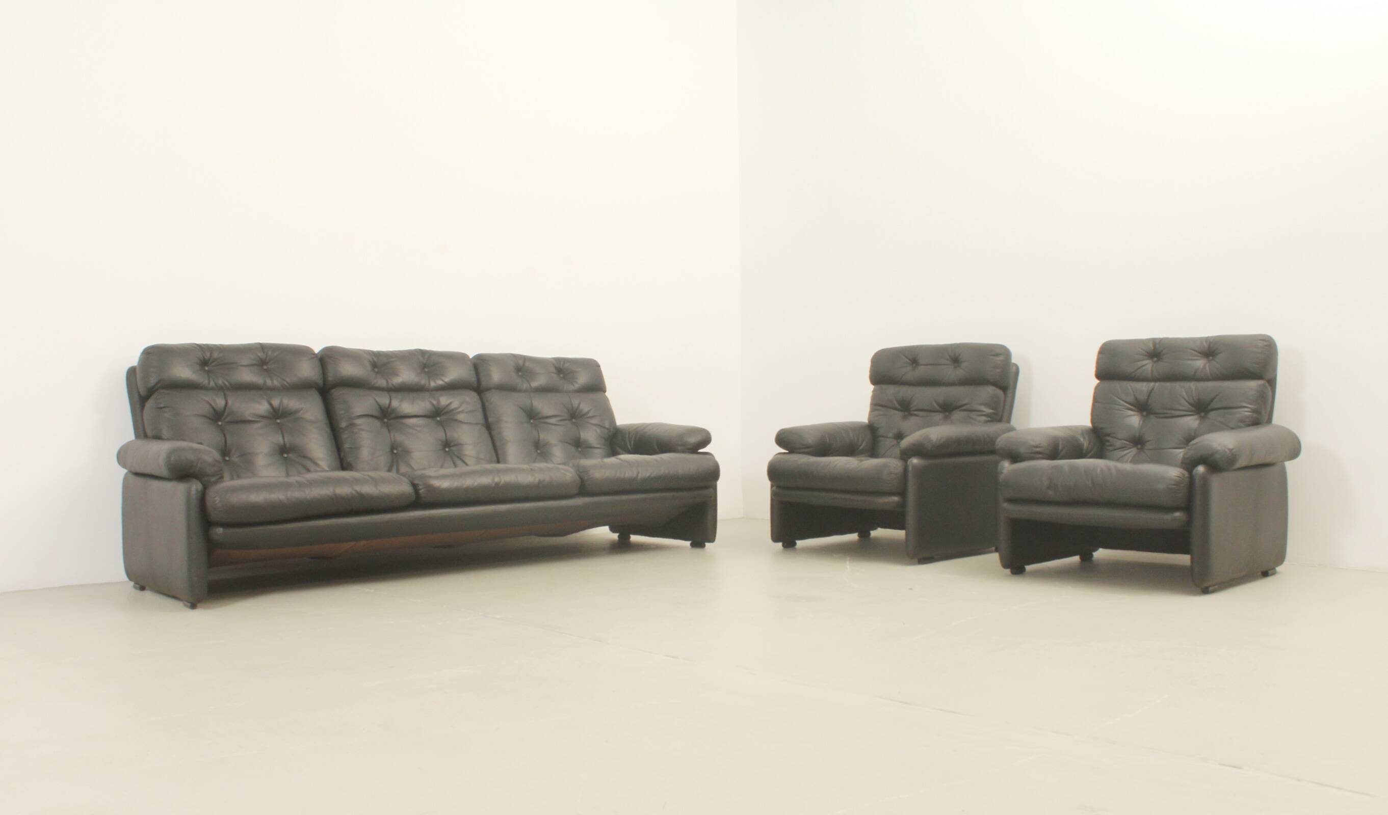 Three-seater Coronado sofa by Tobia Scarpa for B&B, Italy, 1966.