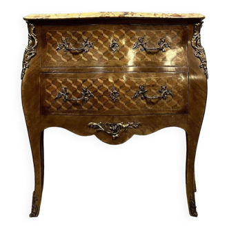 Commode de Dame galbée style louis XV en marqueterie époque XIXeme siècle