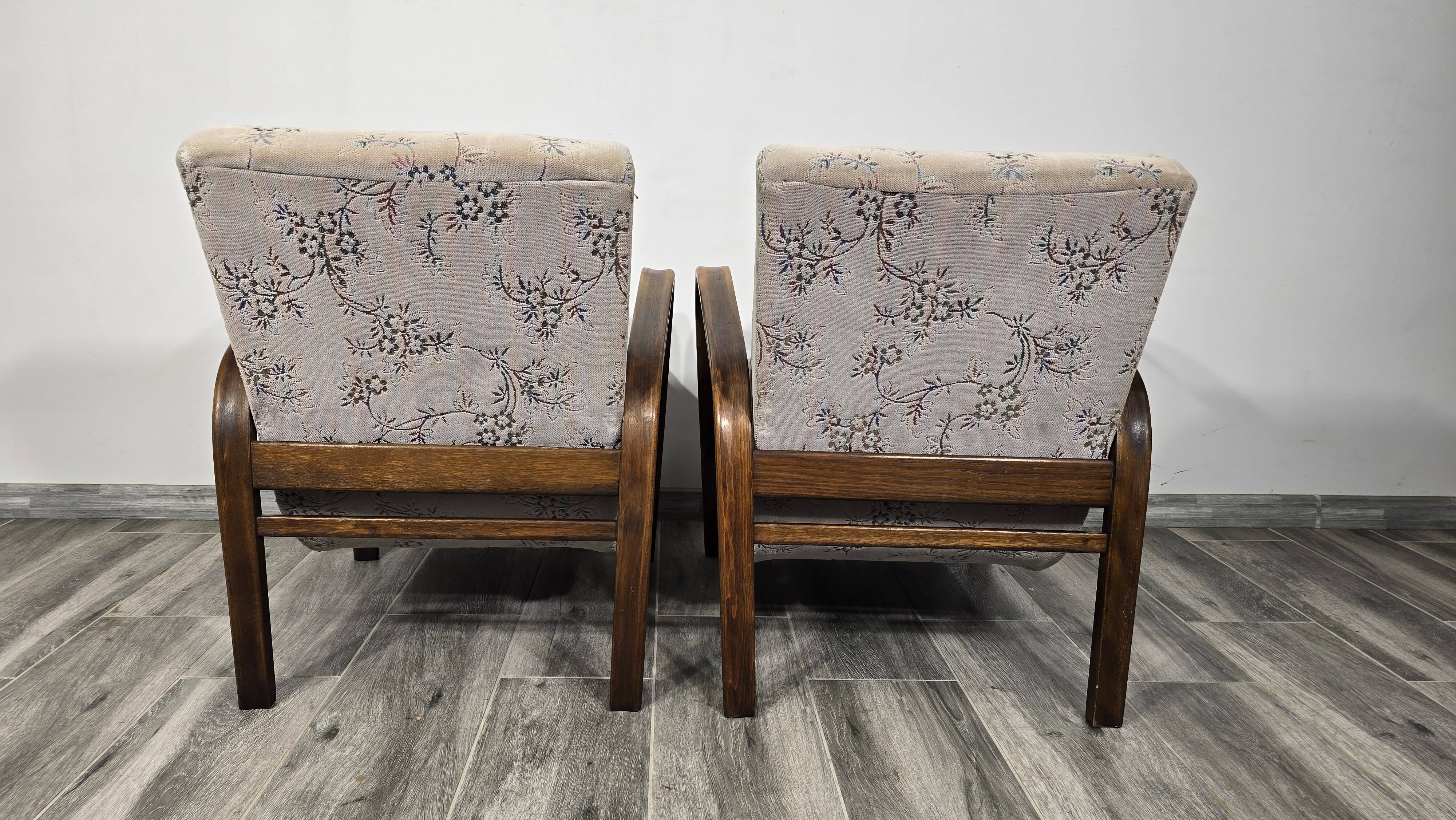 Paire de fauteuils par K. Kozelka et A. Kropacek