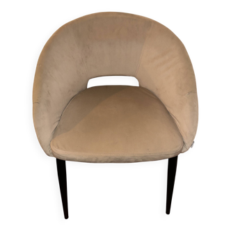 Syrah beige velvet chair - pomax