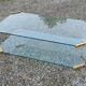 Table basse design des années 70 en verre plexi métal doré