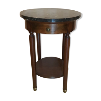 Pedestal table