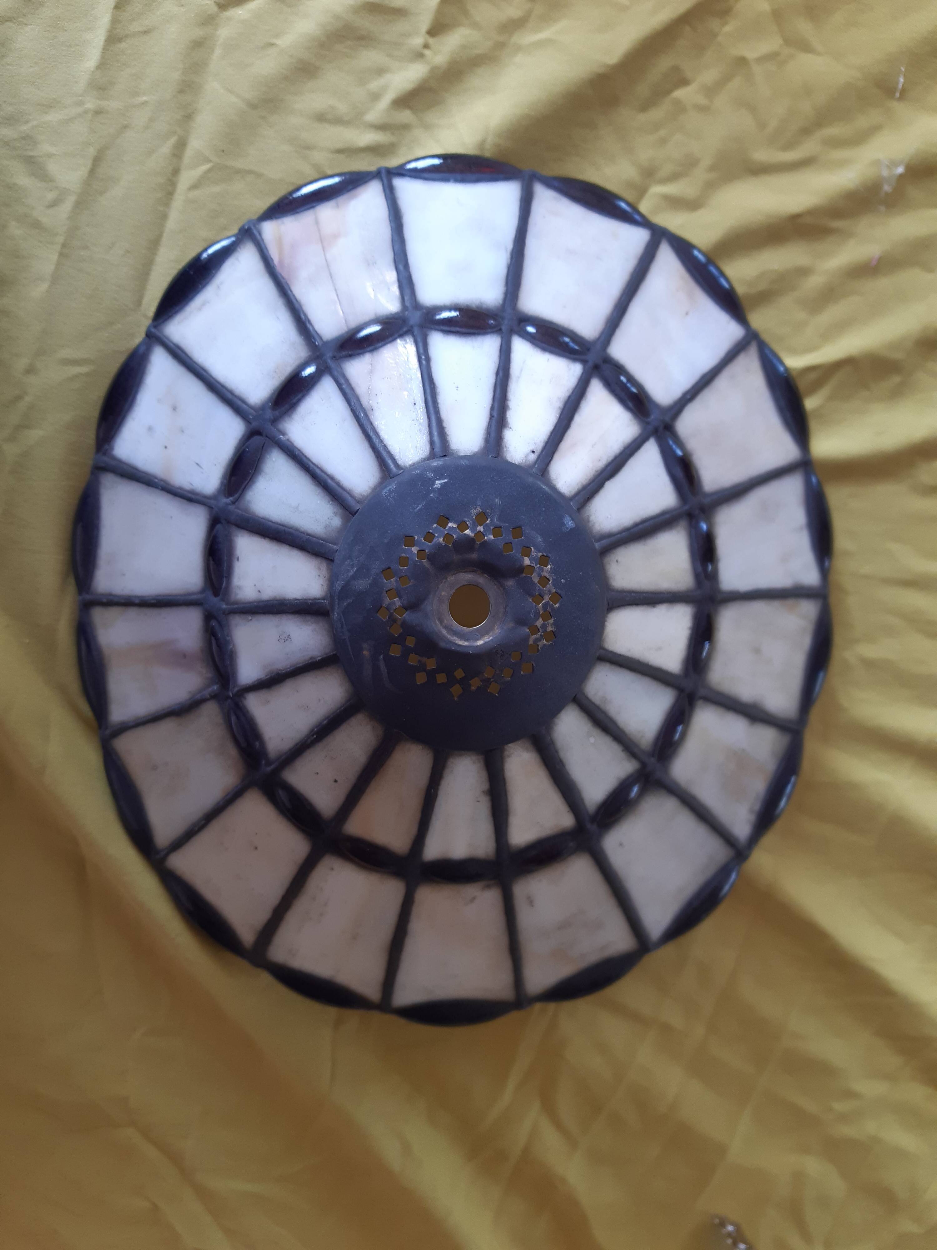 Tiffany lampshade/pendant light