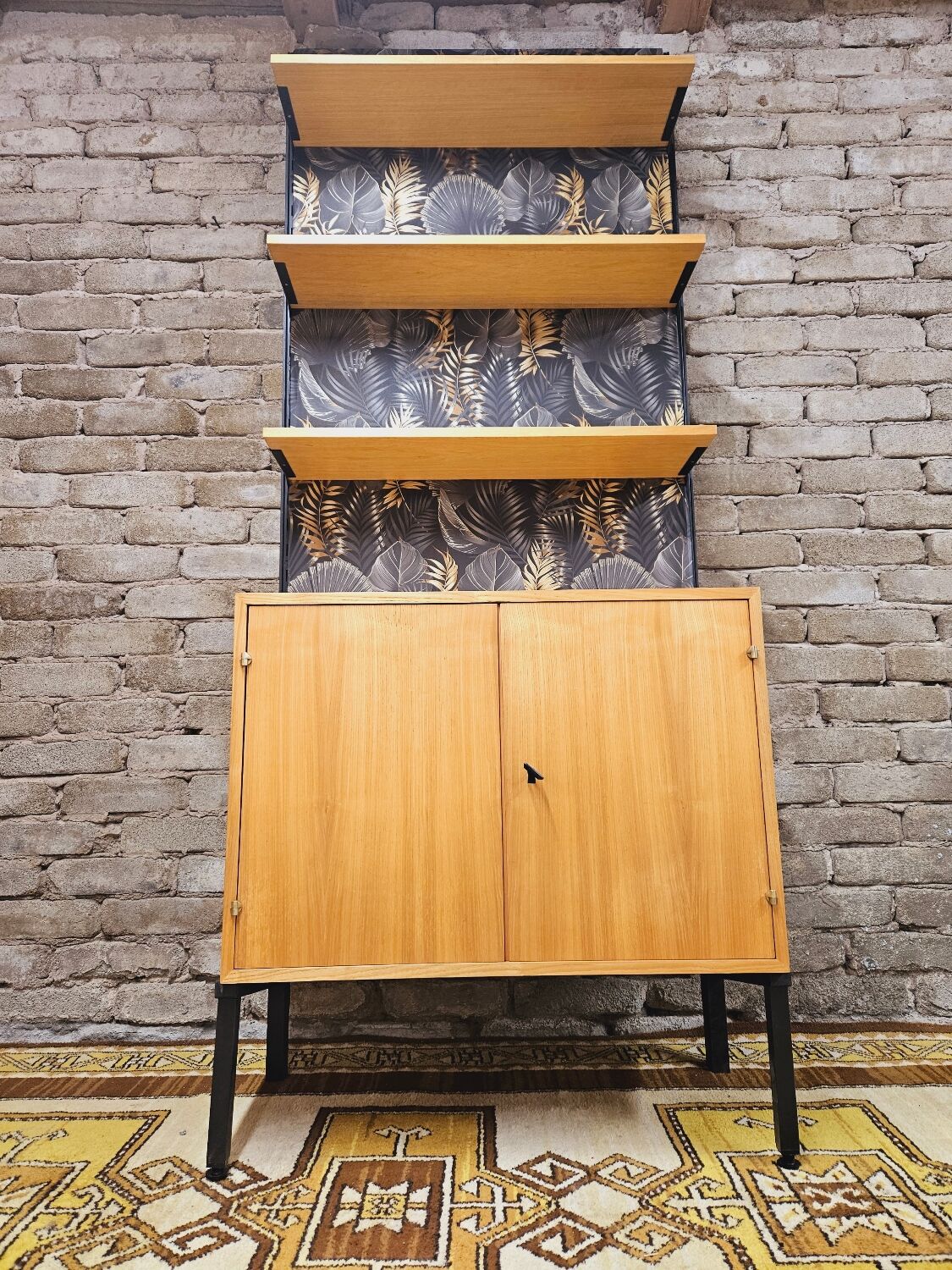 Modular furniture with vintage shelves year 1970