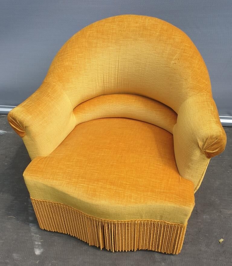 Gold velvet toad armchair