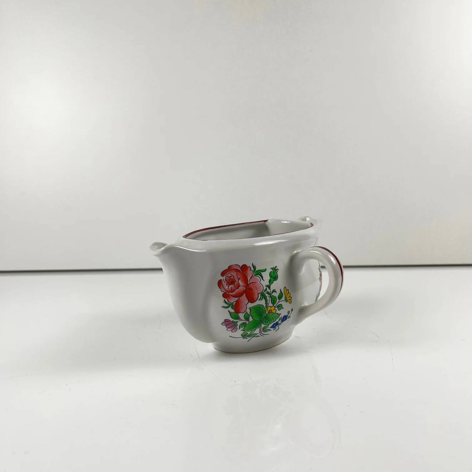 Rare double spouted sauceboat model Réverbère by KG Lunéville