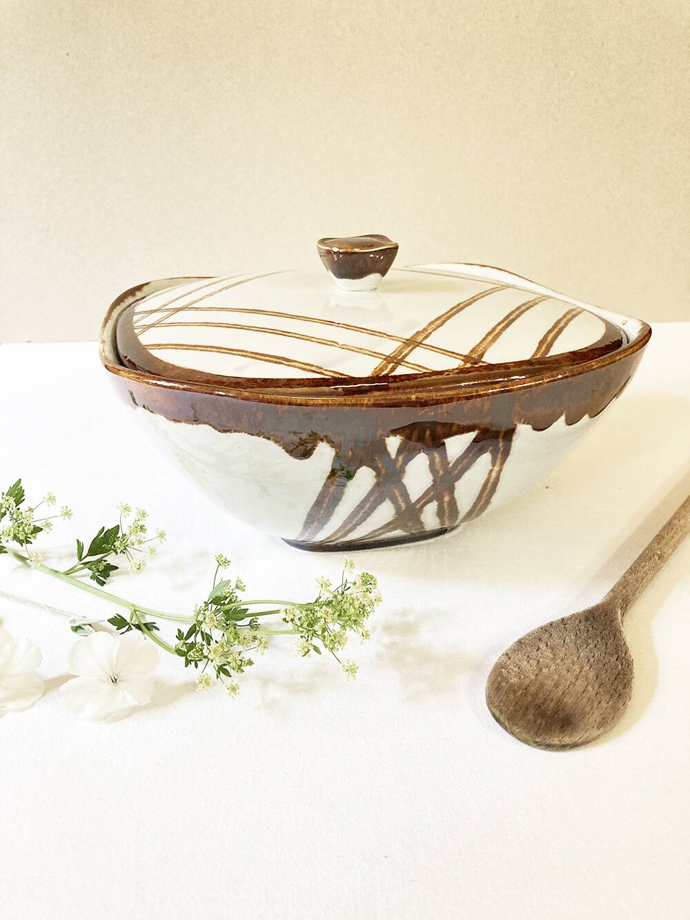 Ceramic vegetable dish from Lunéville-Badonviller