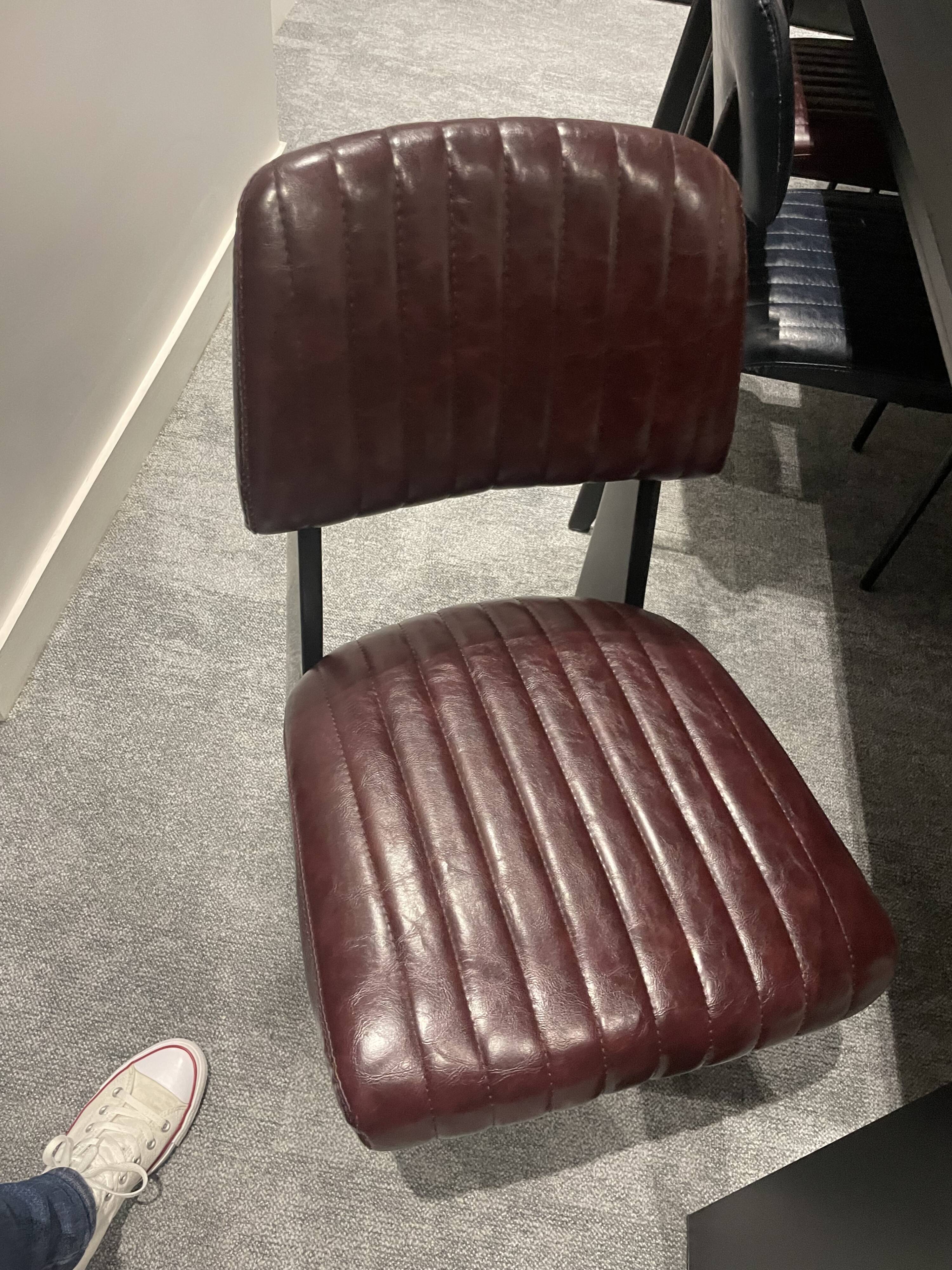 Table de réunion Oto avec 8 chaises