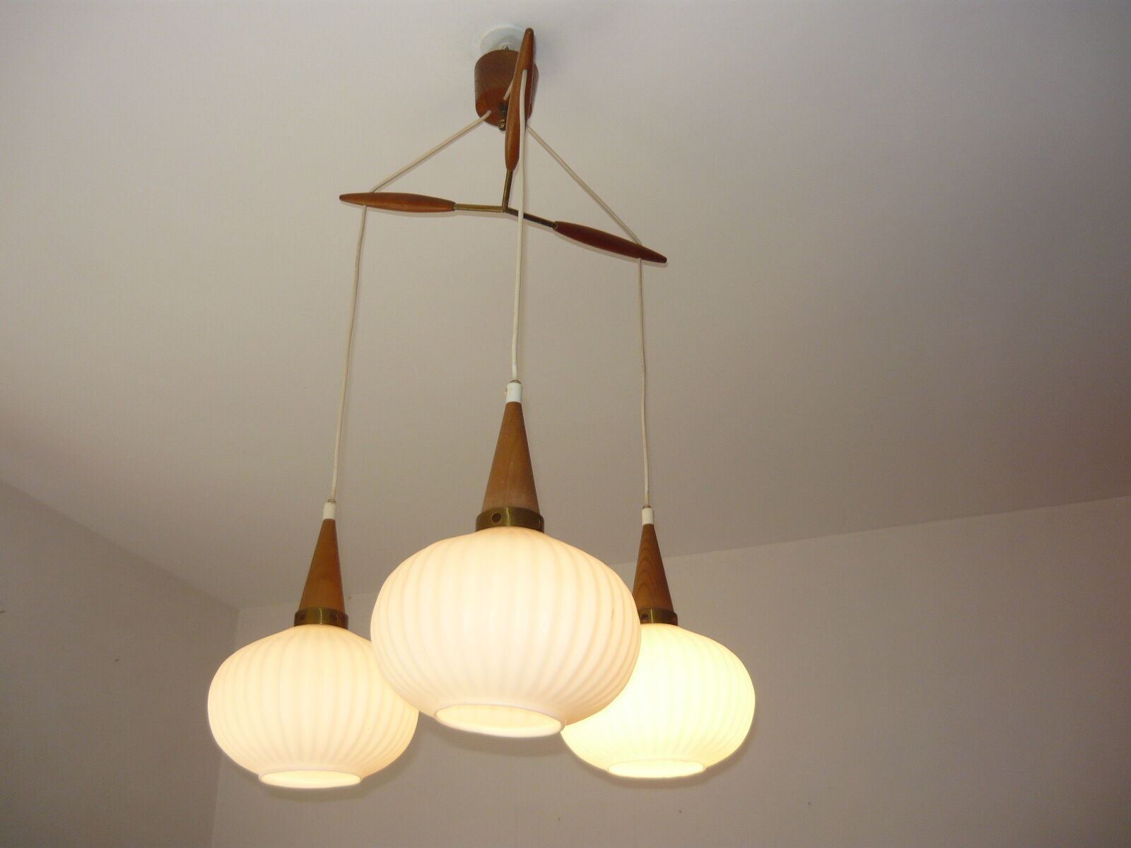 Suspension scandinave teck années 60