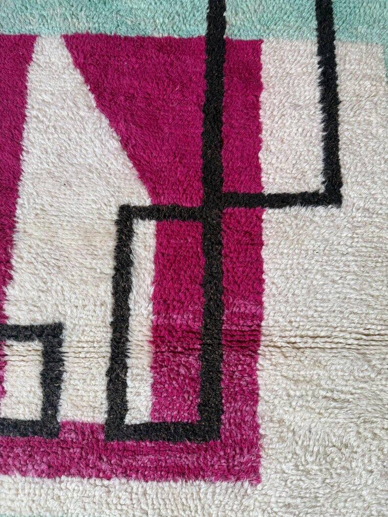 Authentic handmade Berber rug, size 140/260 cm.