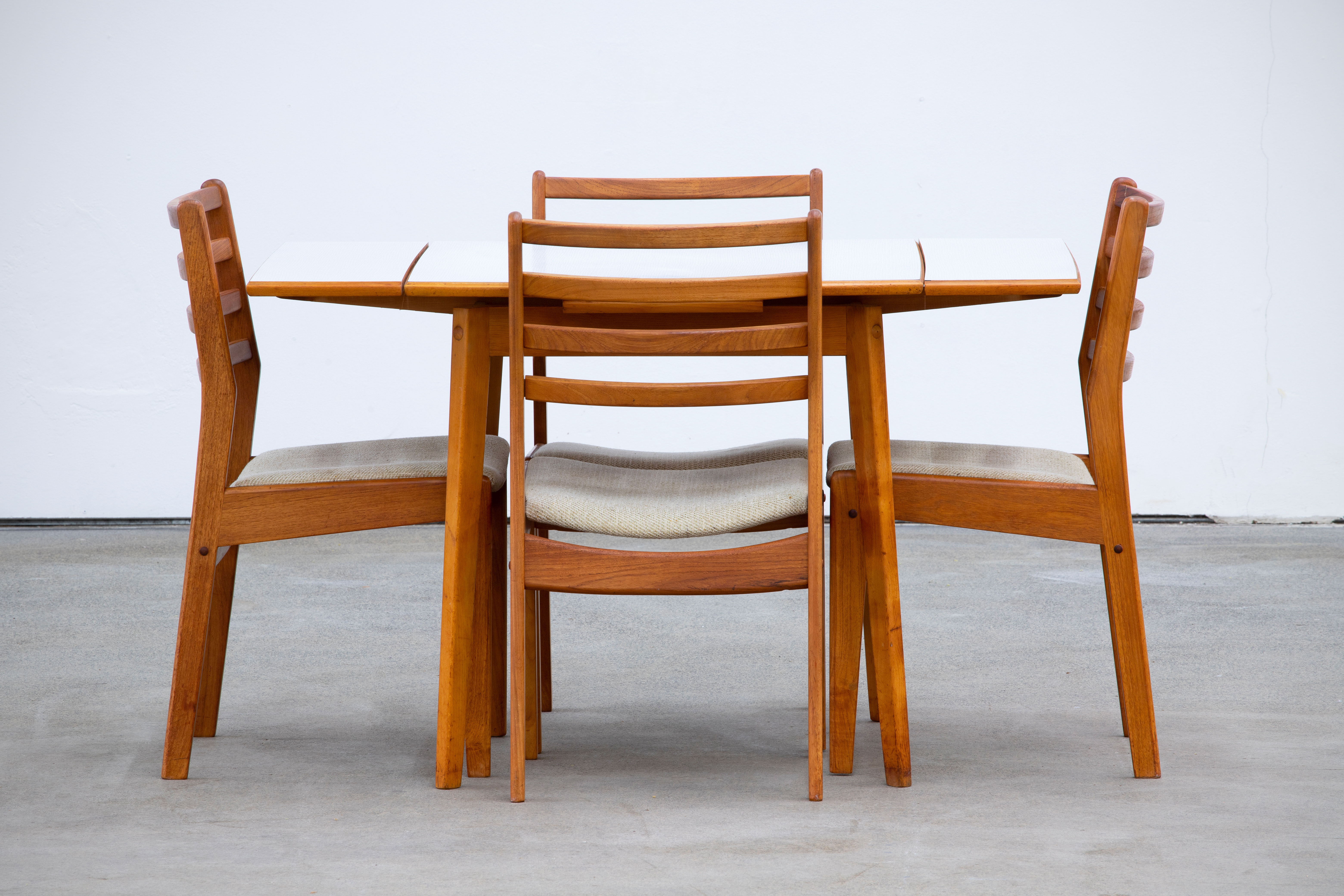 Vintage scandinavian table 1960