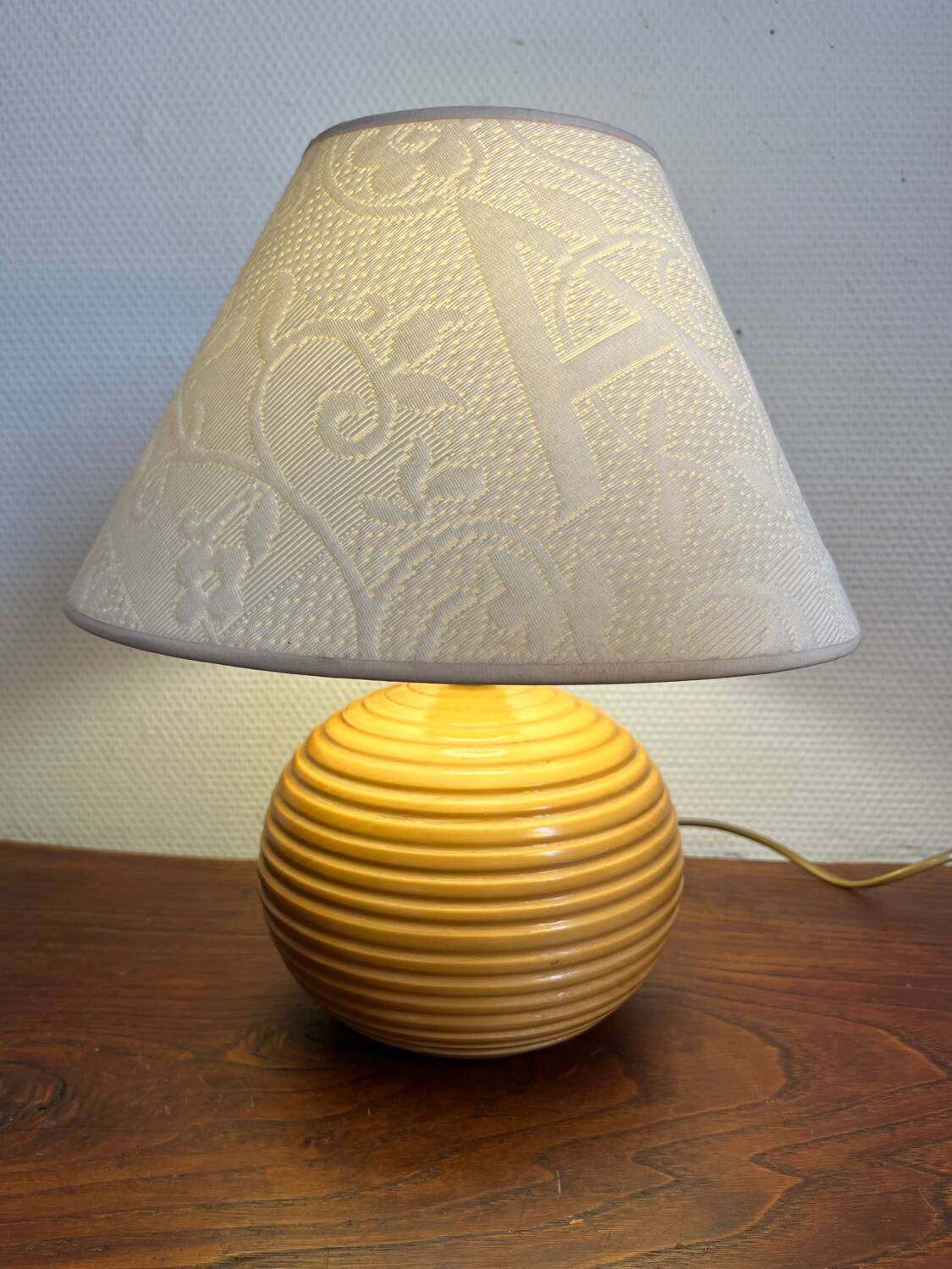 Oval floor lamp in solid wood, 1980s
