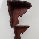 Paire d'étagères anciennes en bois sculpté