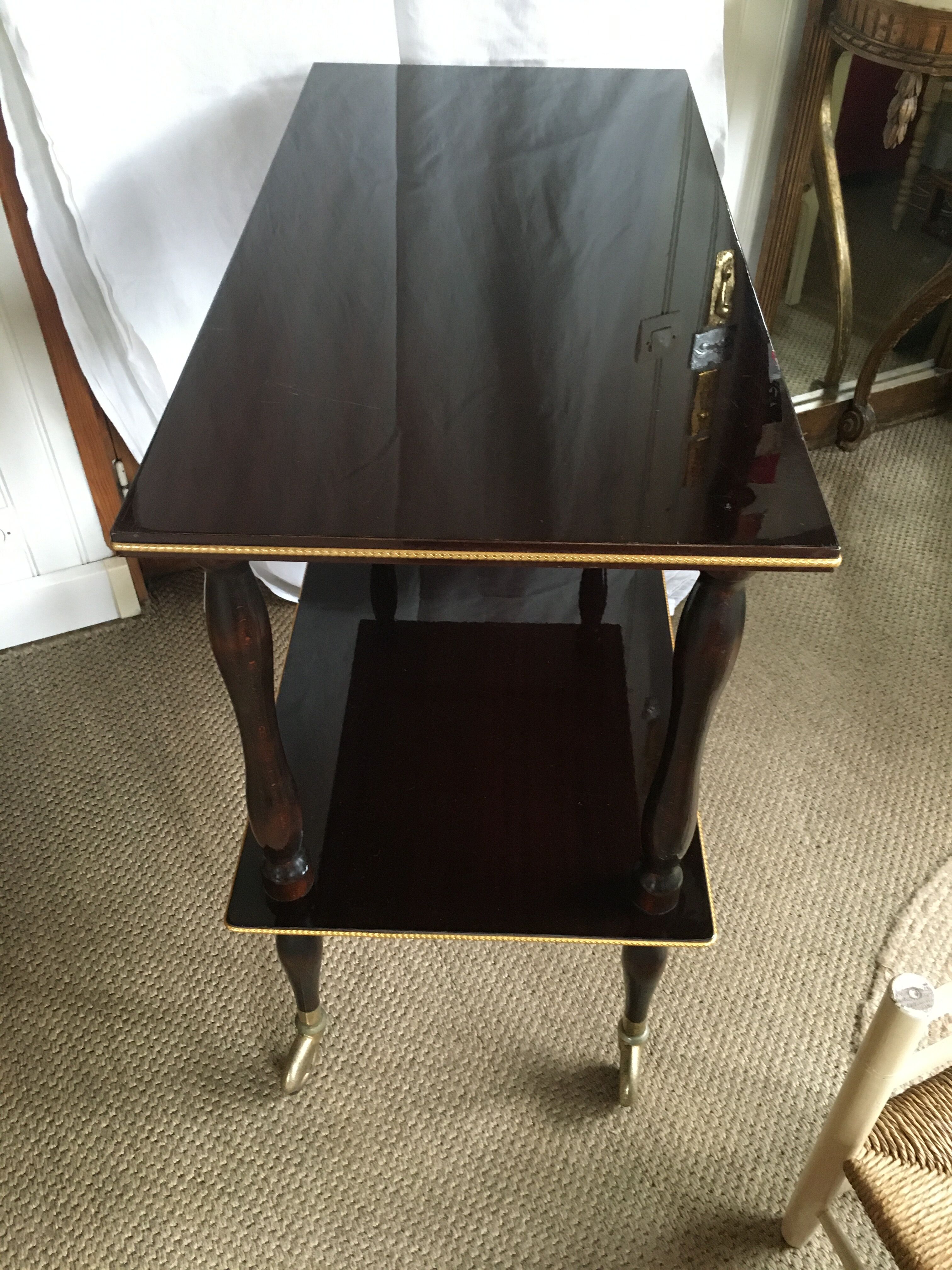 Vintage roller table