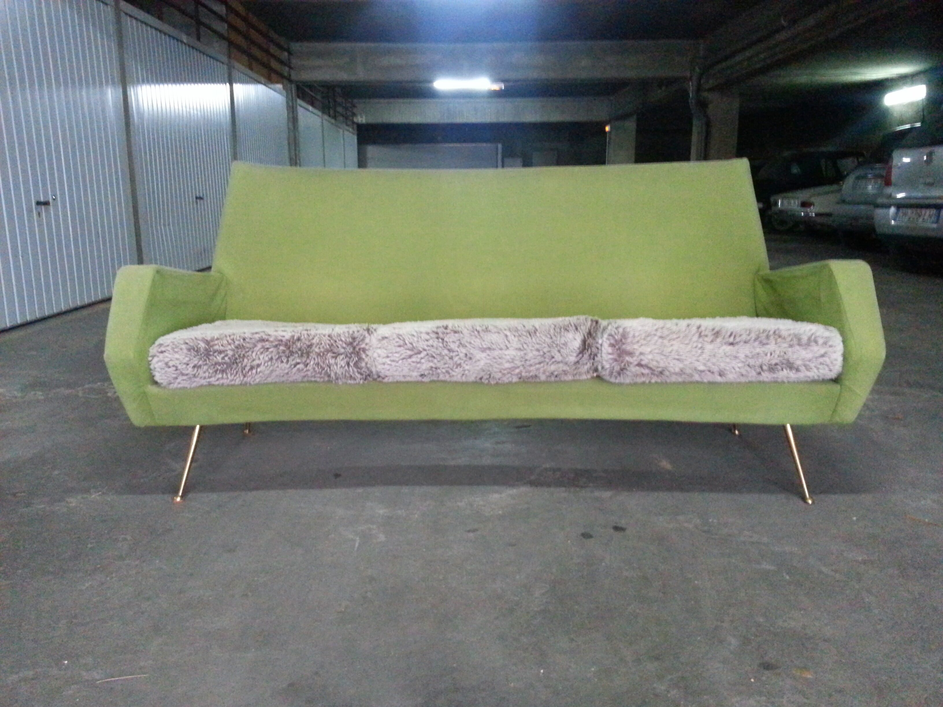 Canapé de style italien, travail années 60