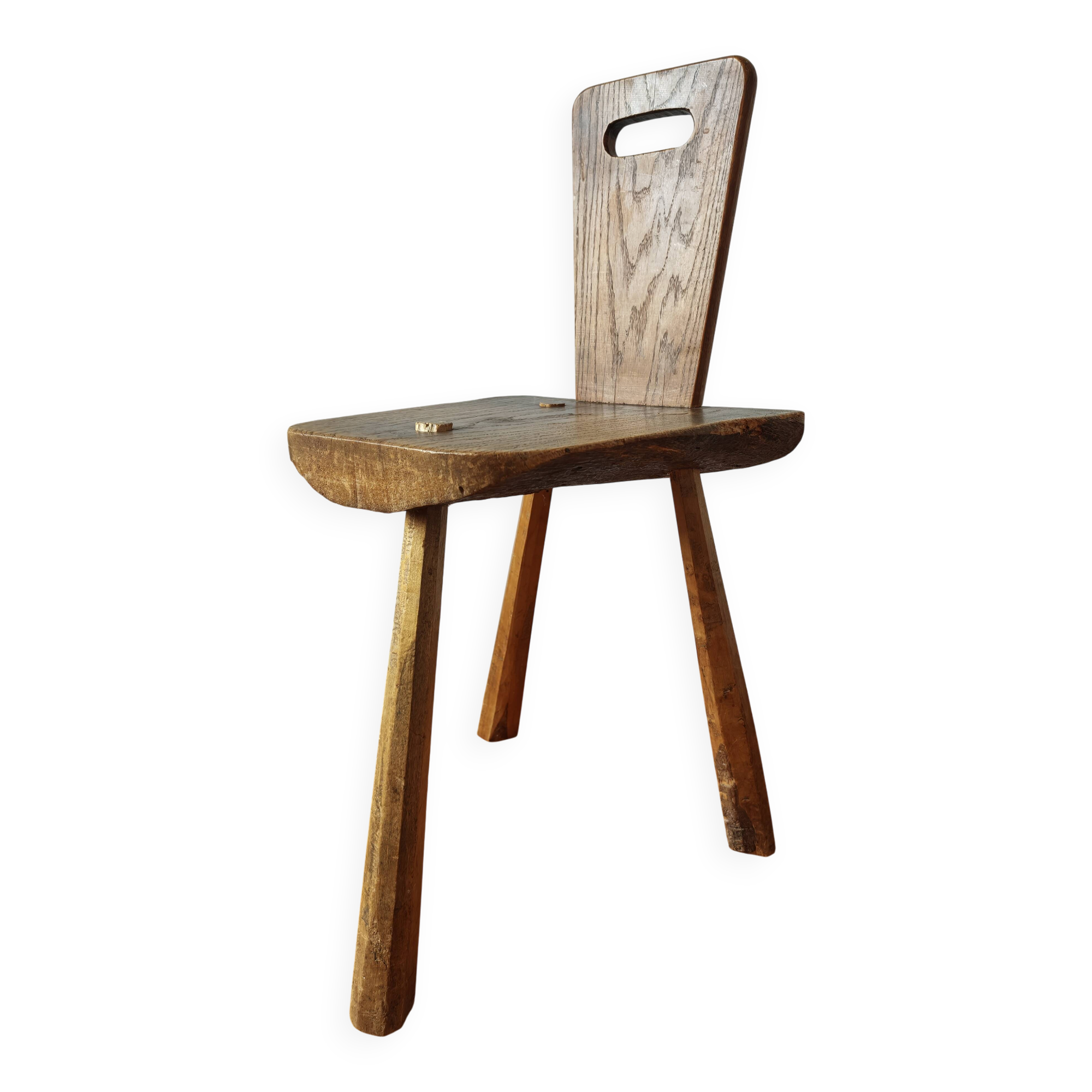 Tripod chair in solid wood – Handcrafted – Brutalist spirit