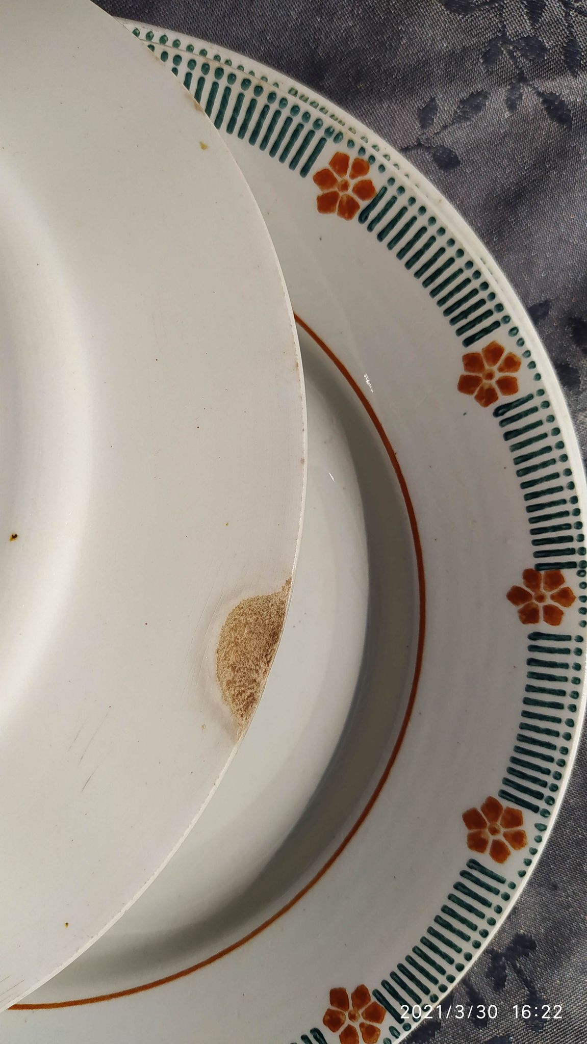 Series of 6 flat plates and 3 vintage dessert plates from St Amand