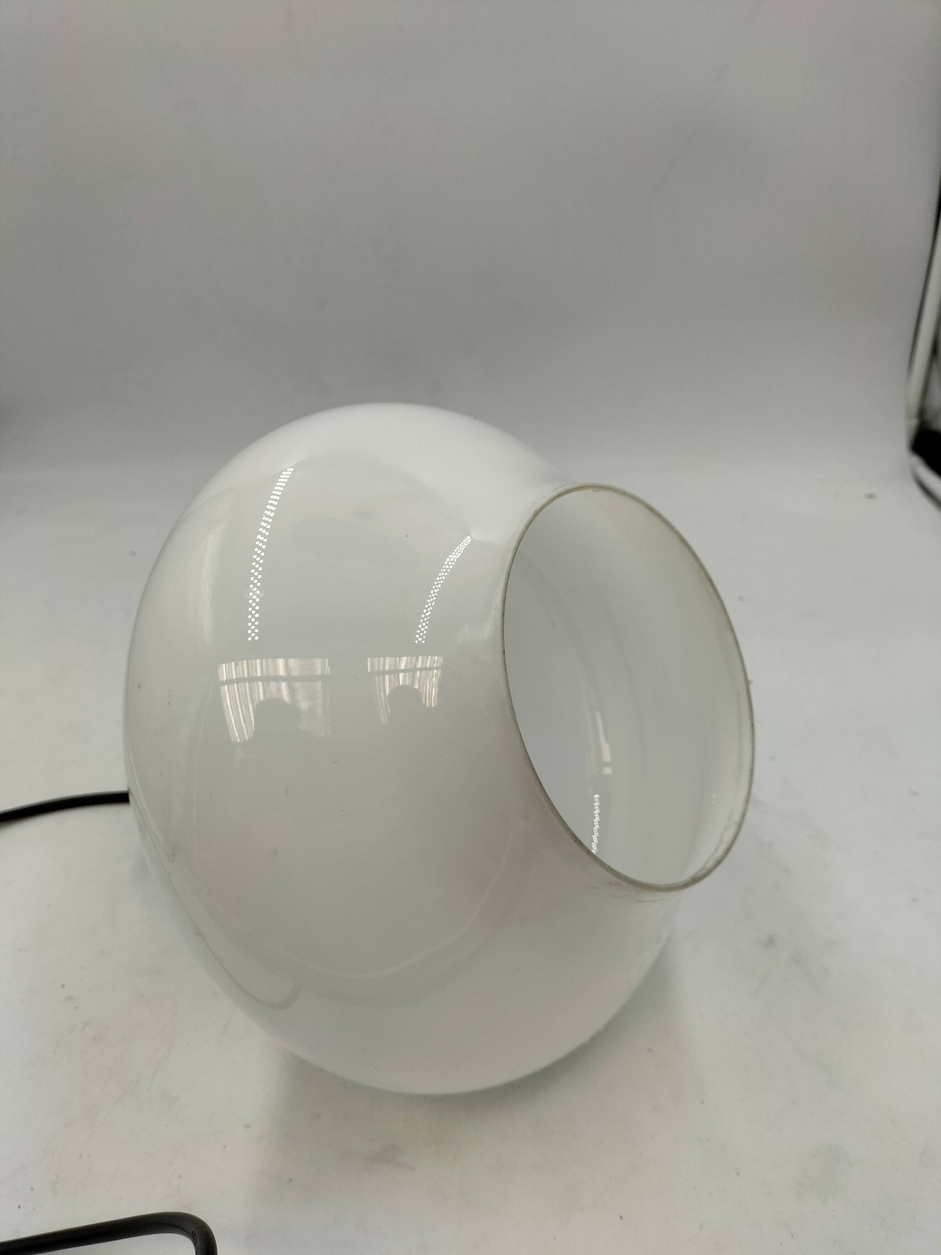 White opaline suspension