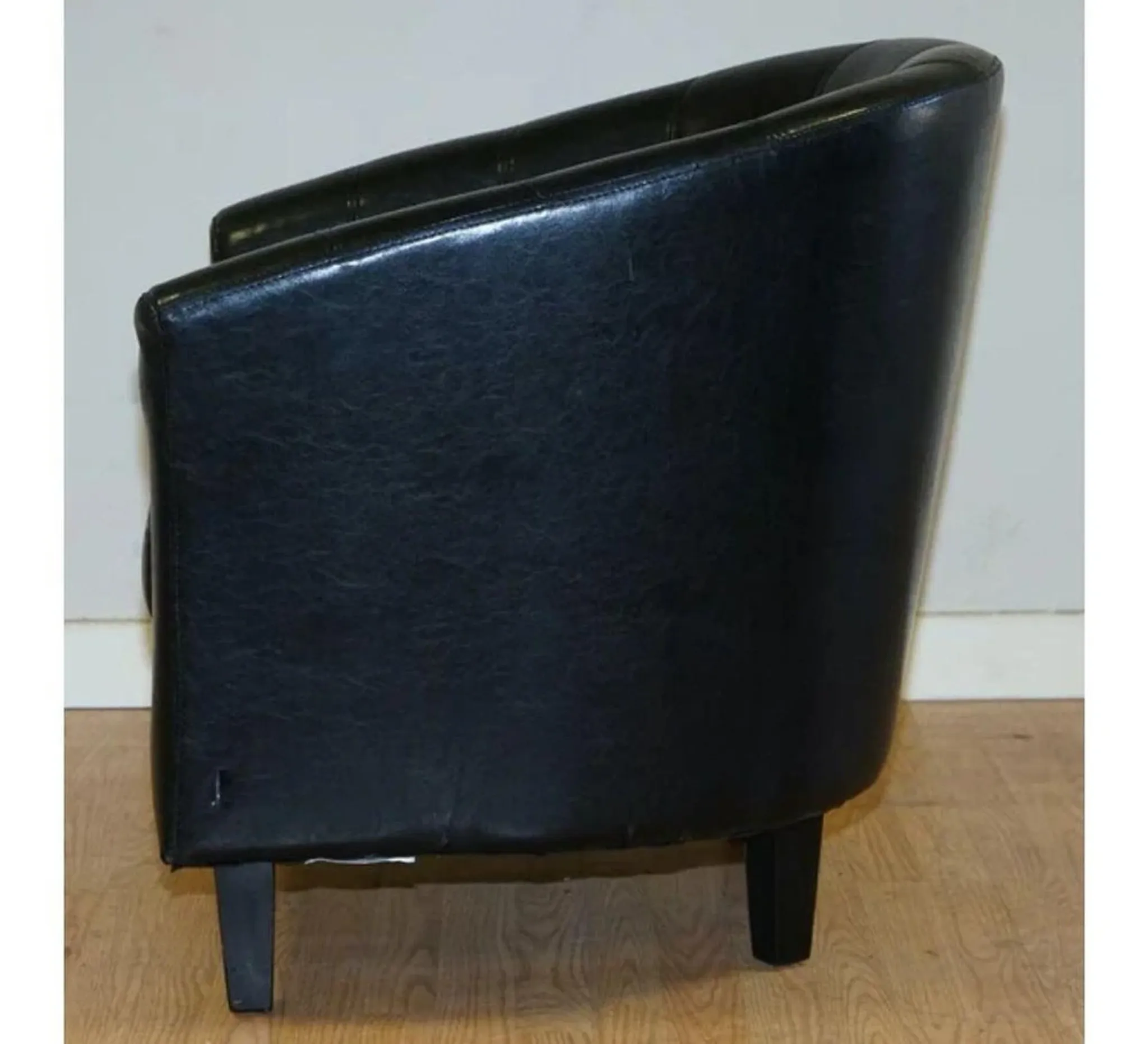 Fauteuil moderne en similicuir noir