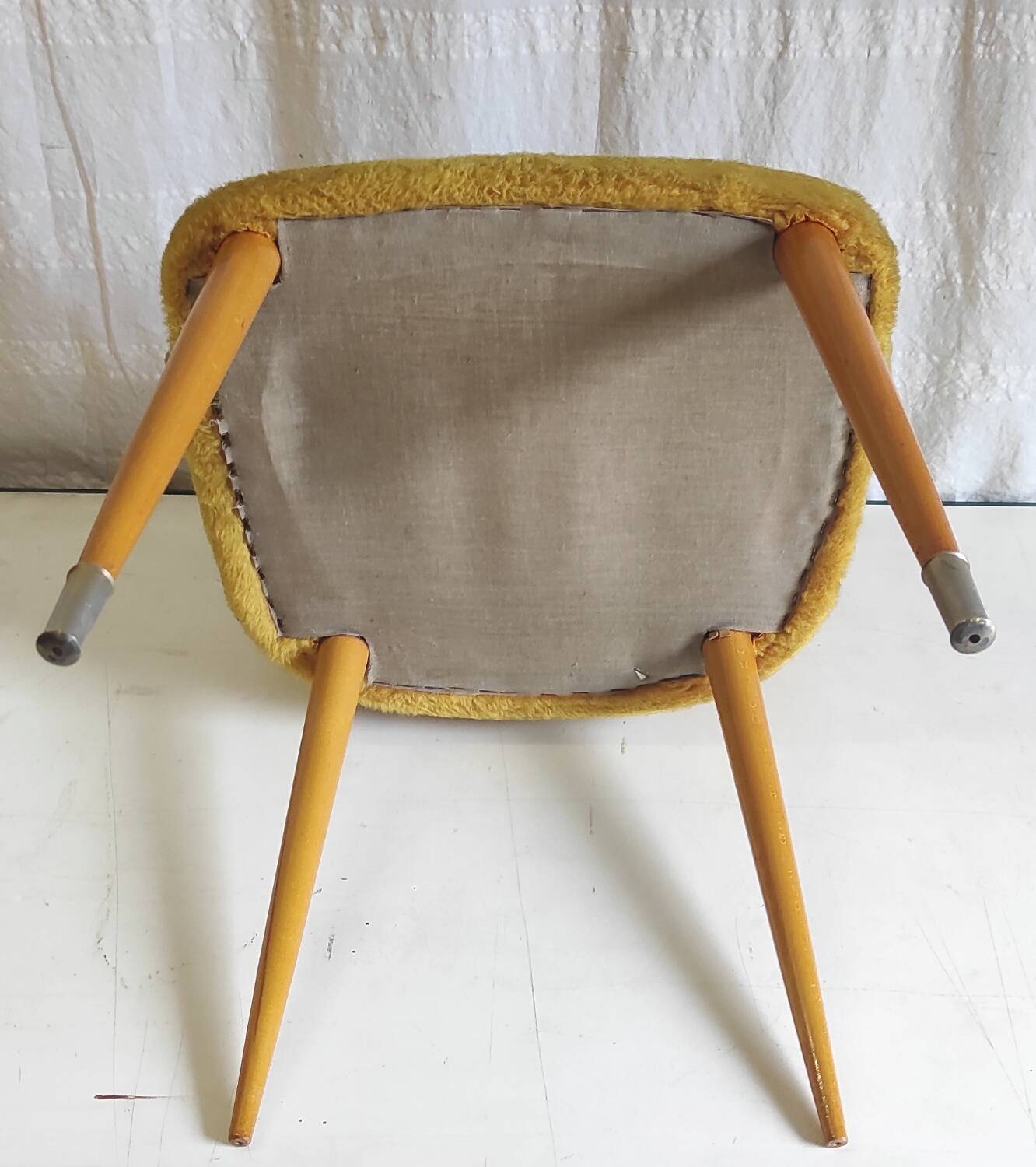 Vintage chair in wood and old gold fur - 50s/60s