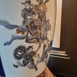 Chinese-decorated lamp