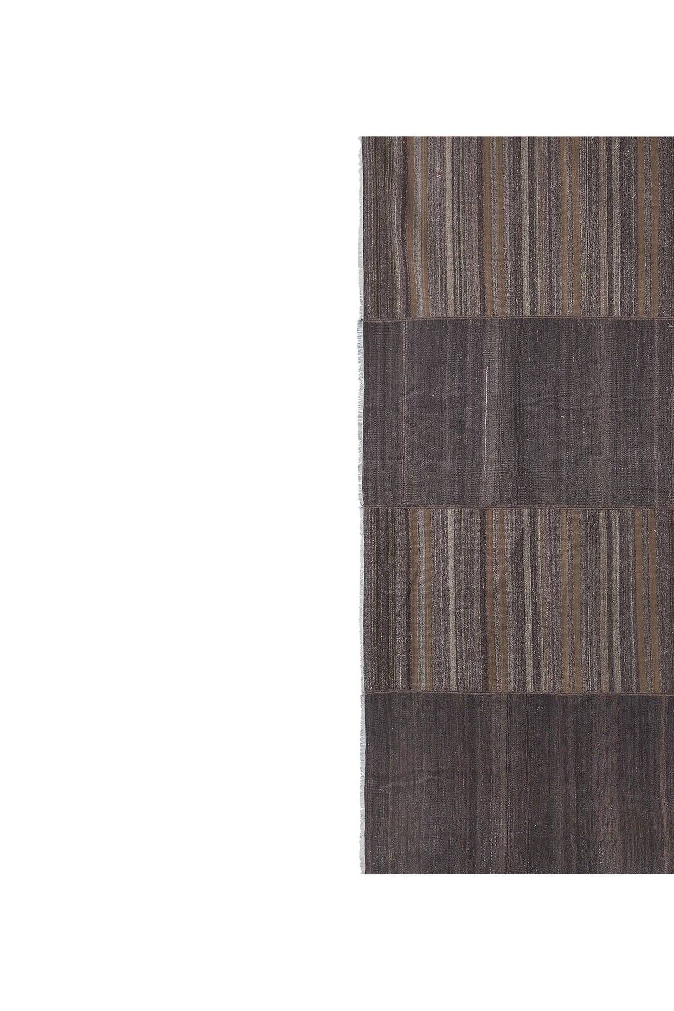 Vintage Turkish kilim, handwoven, 290x295 cm.