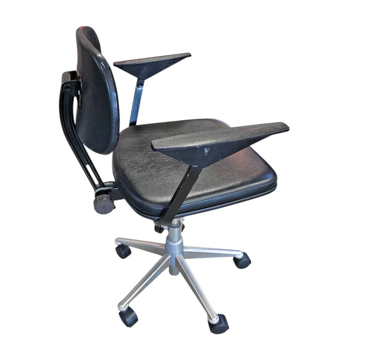 Mid-century desk chair by Friso Kramer for Ahrend de Cirkel / 1960s