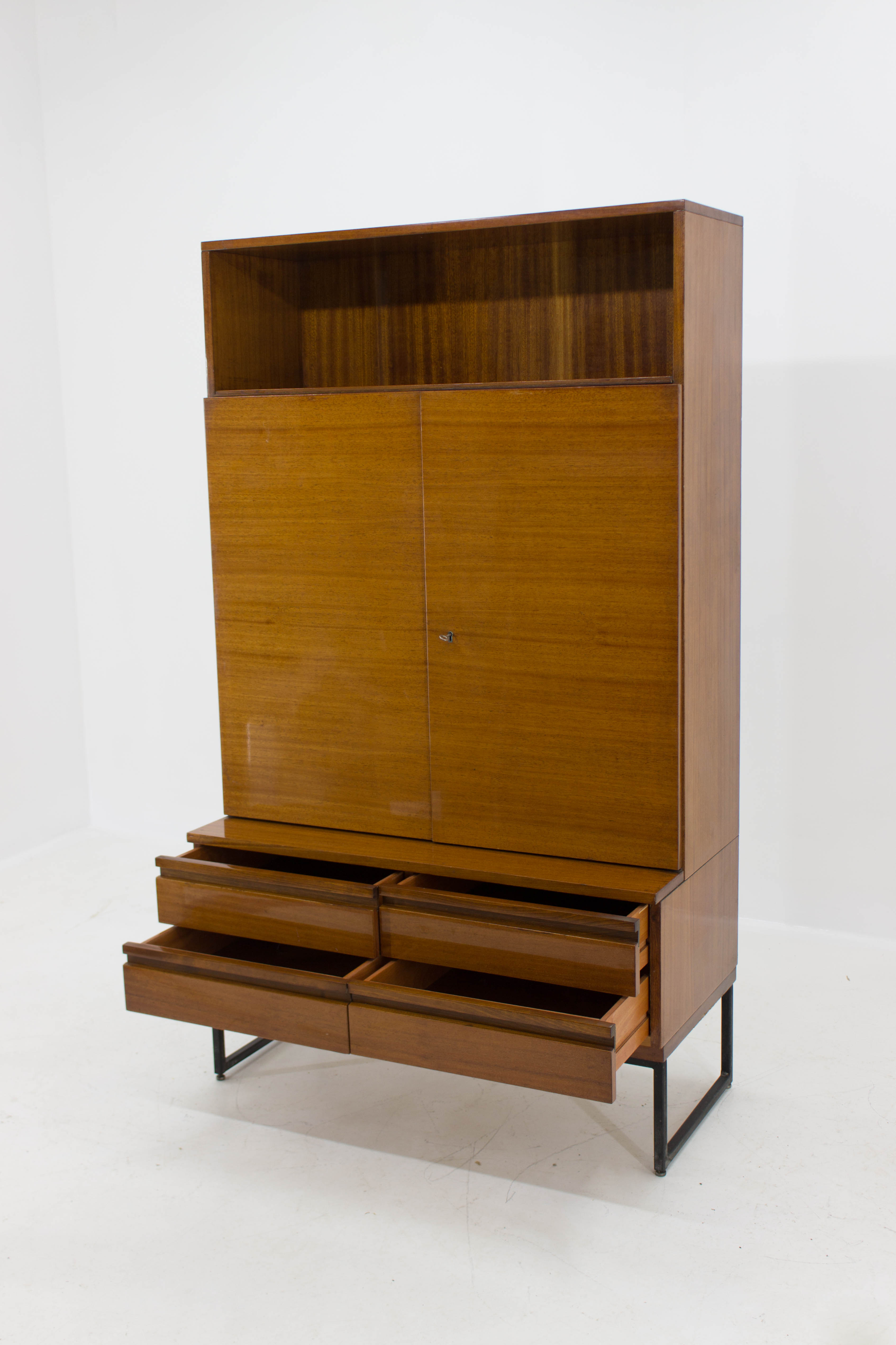 Belmondo cabinet with shelves and drawers in high gloss finish, 1970