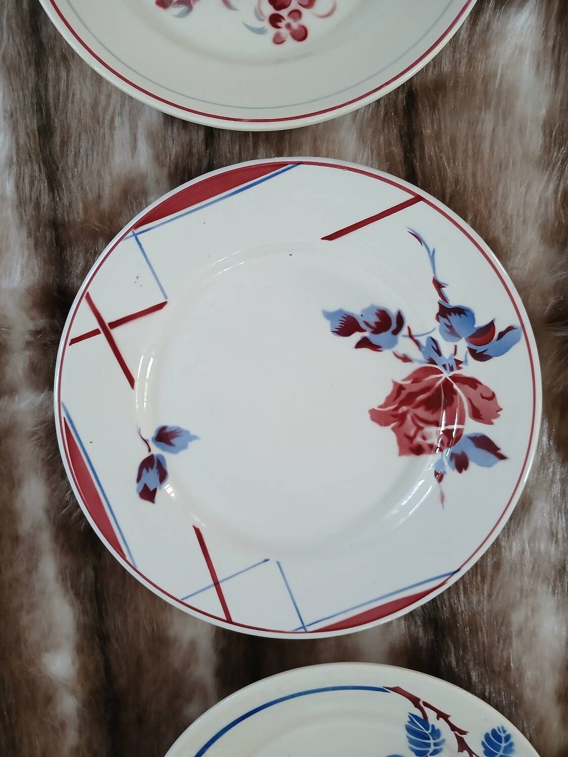 8 mismatched antique dinner plates