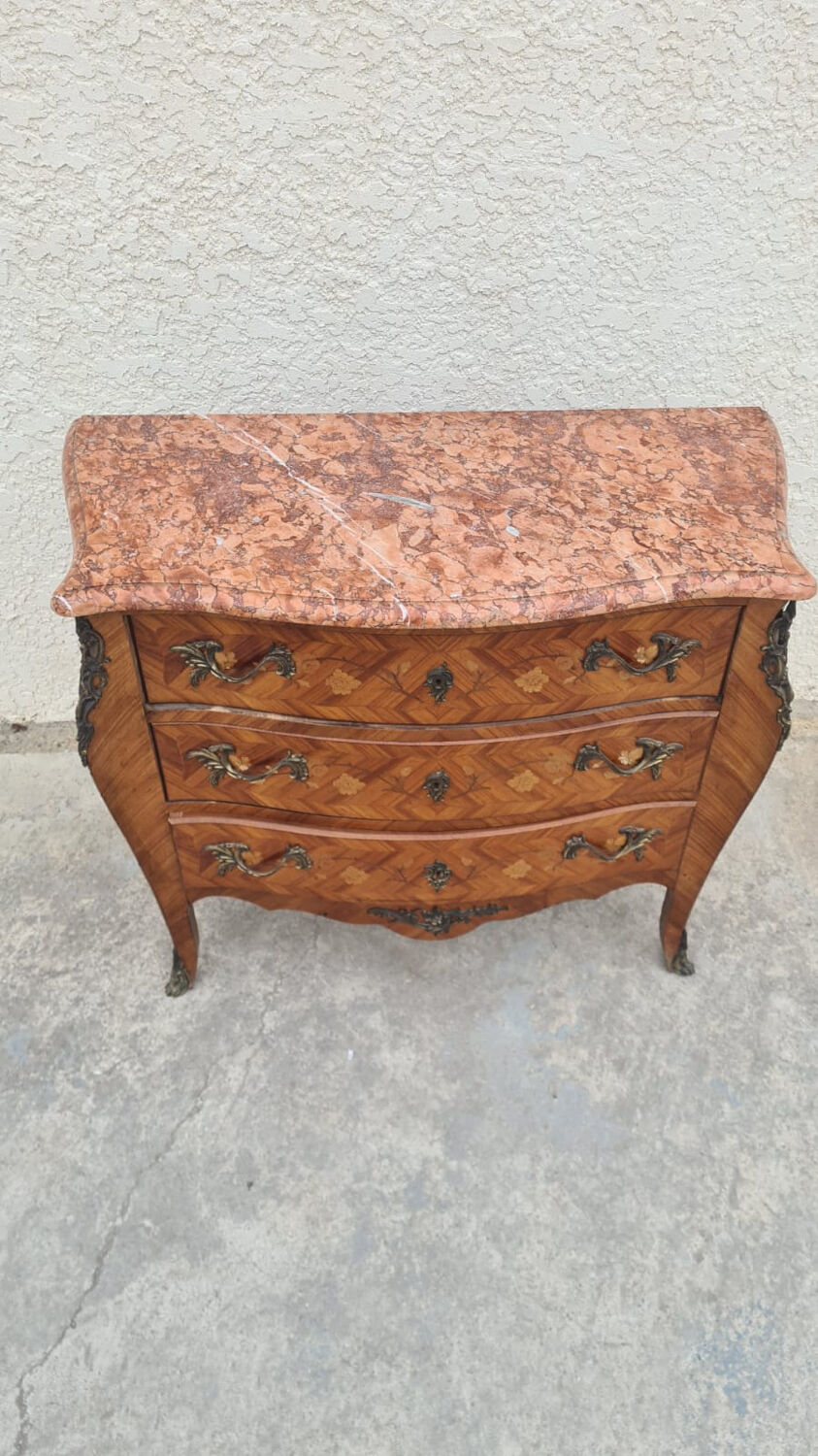 Louis XV style chest of drawers in rosewood