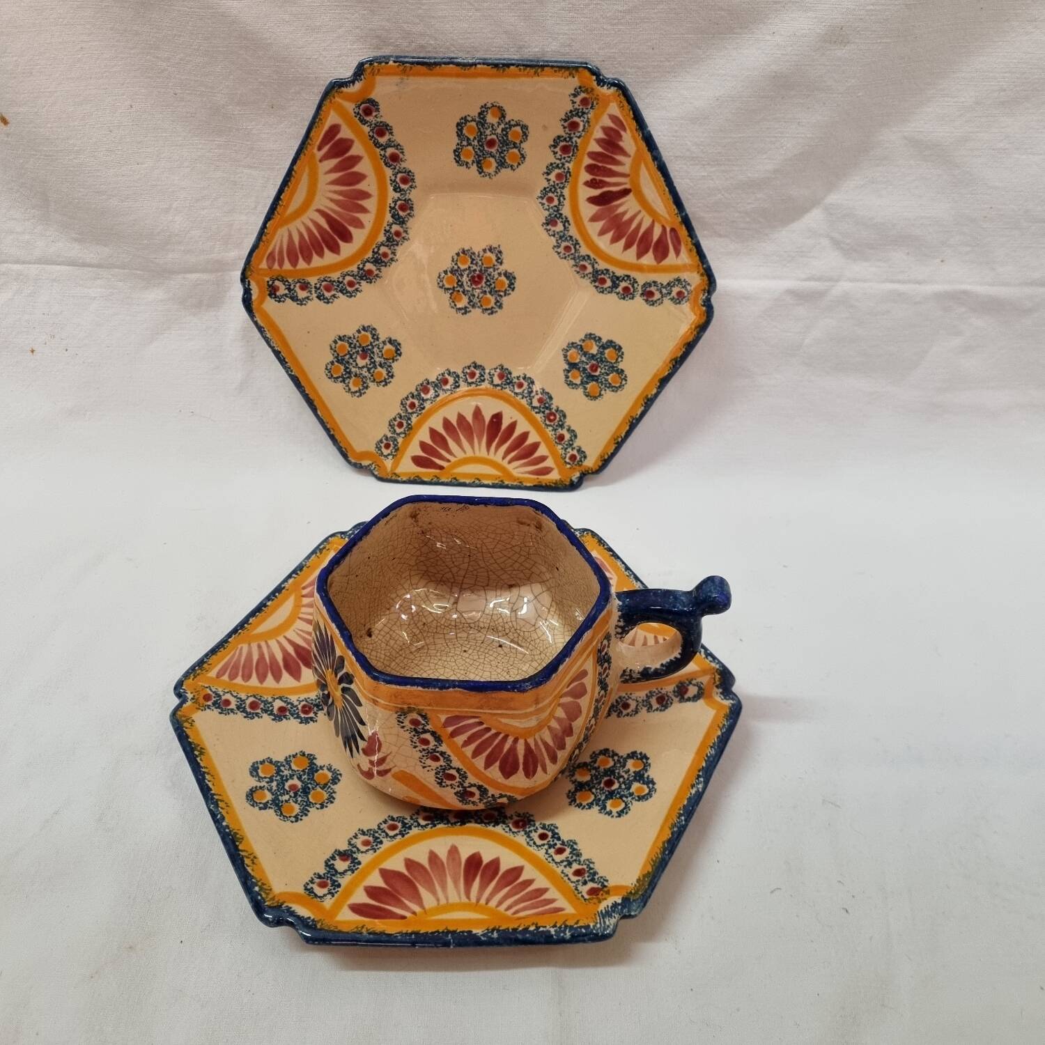 Henriot Quimper breakfast cup, 1920/30