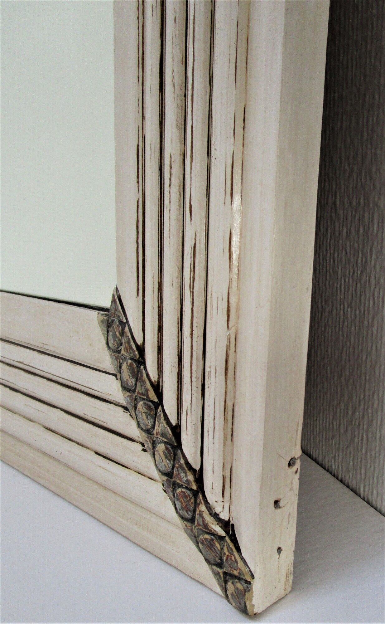 Mirror Art Deco patinated wood and stucco floral patterned Broquart Bordeaux 99 cm x 63 cm