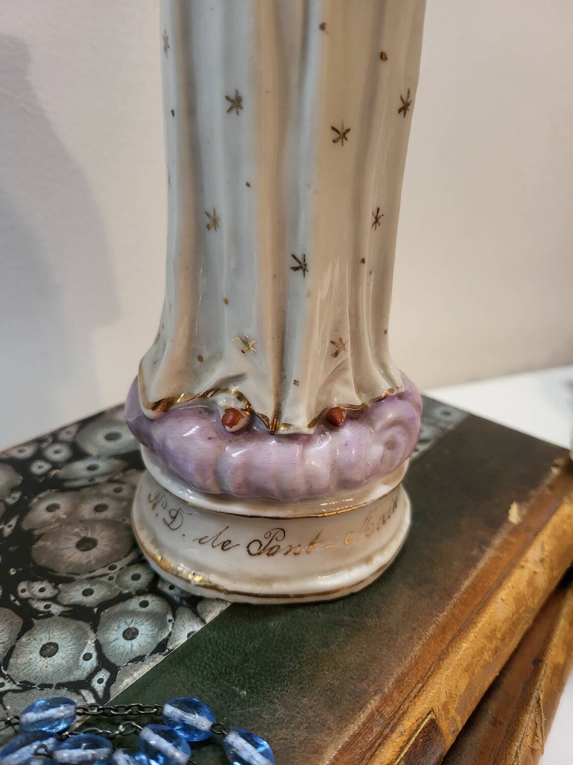 Porcelain Statuette of Our Lady of Pont Hand