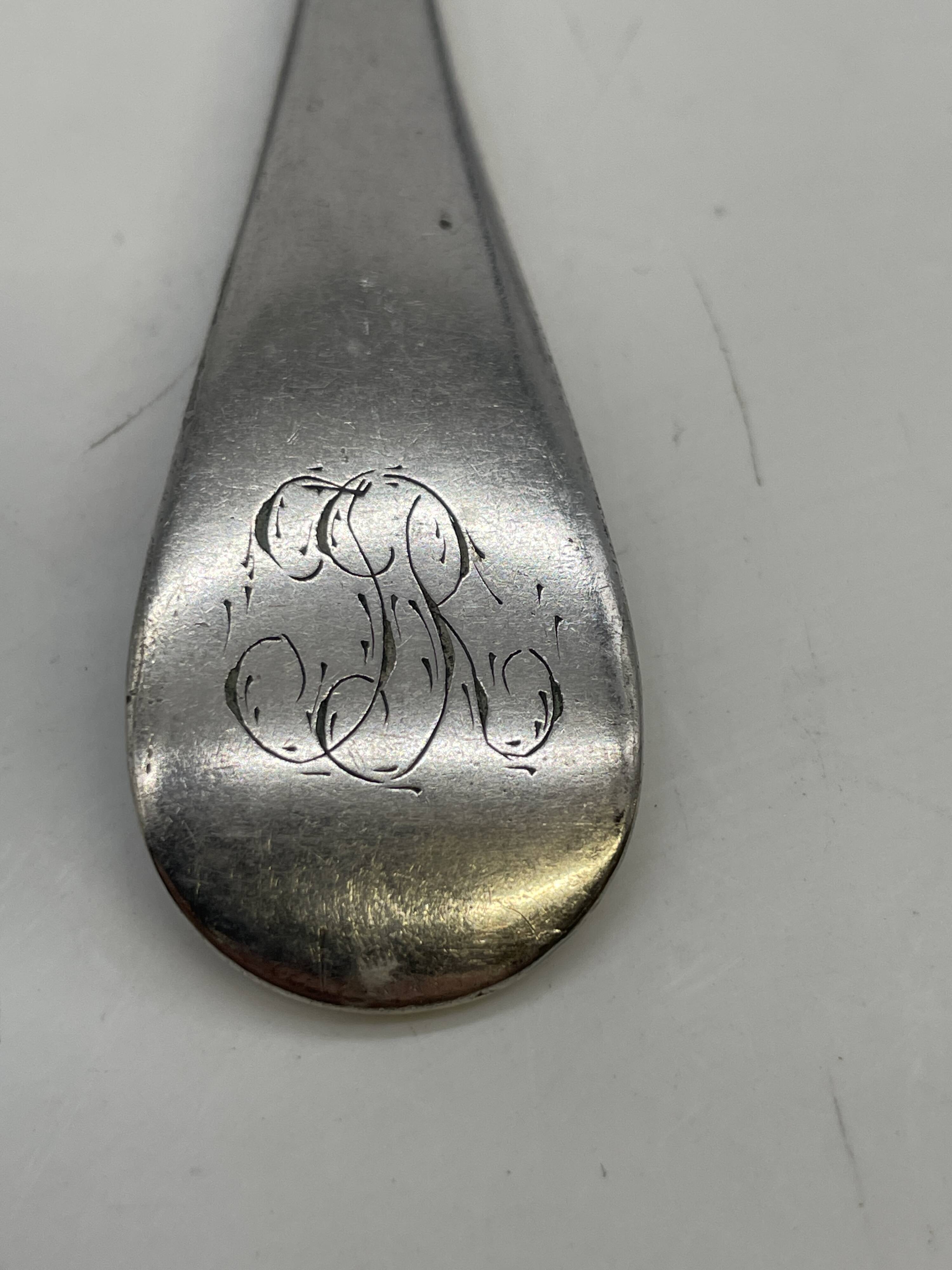 Set of 4 spoons and 2 dessert forks