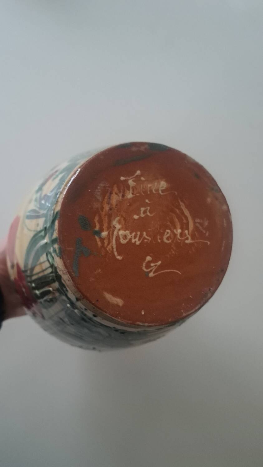 Fine vase from Moustiers CZ