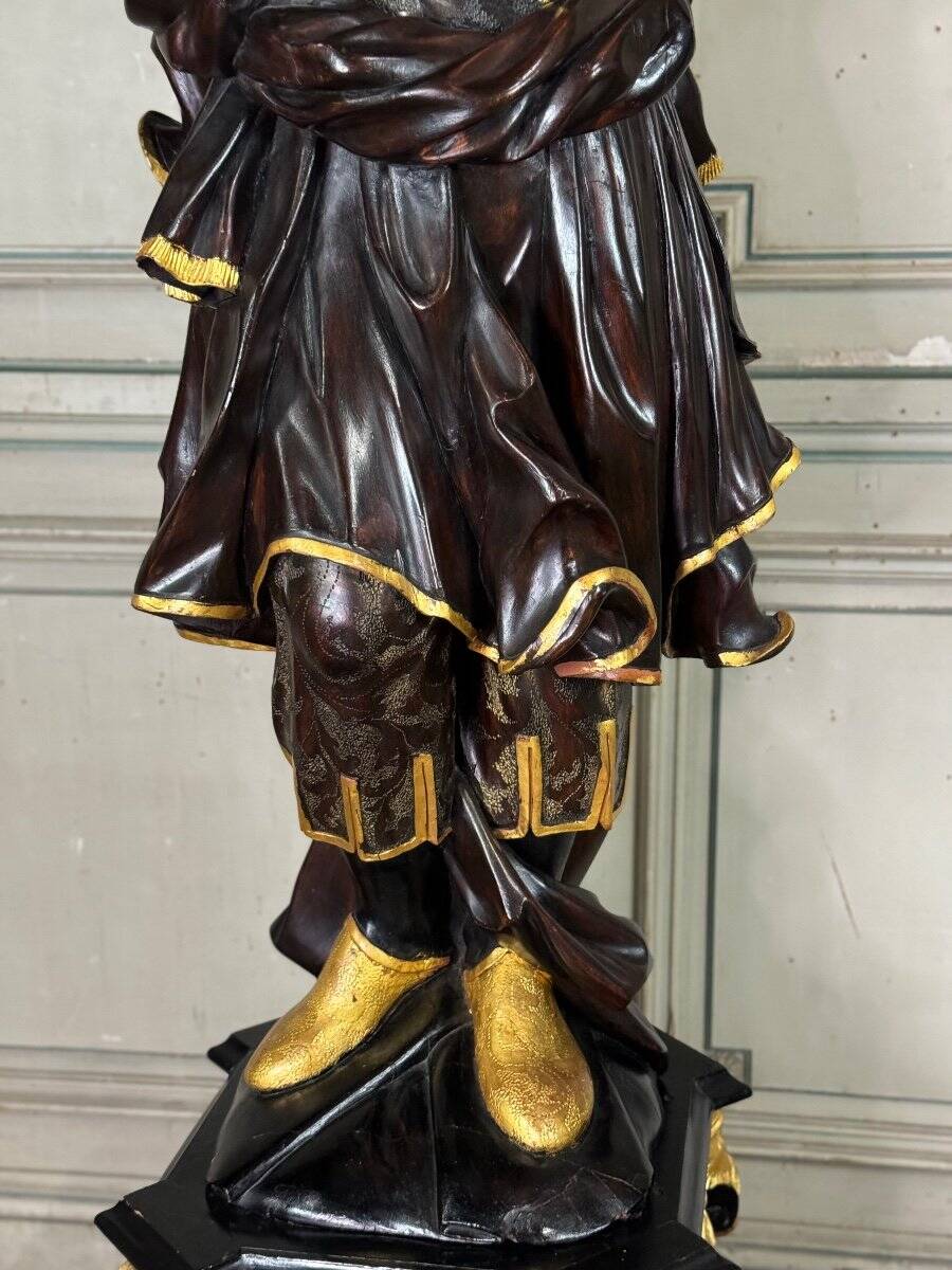 Pair of Moorish vasque holders, lacquered and gilded Venetian sculptures, circa 1880.