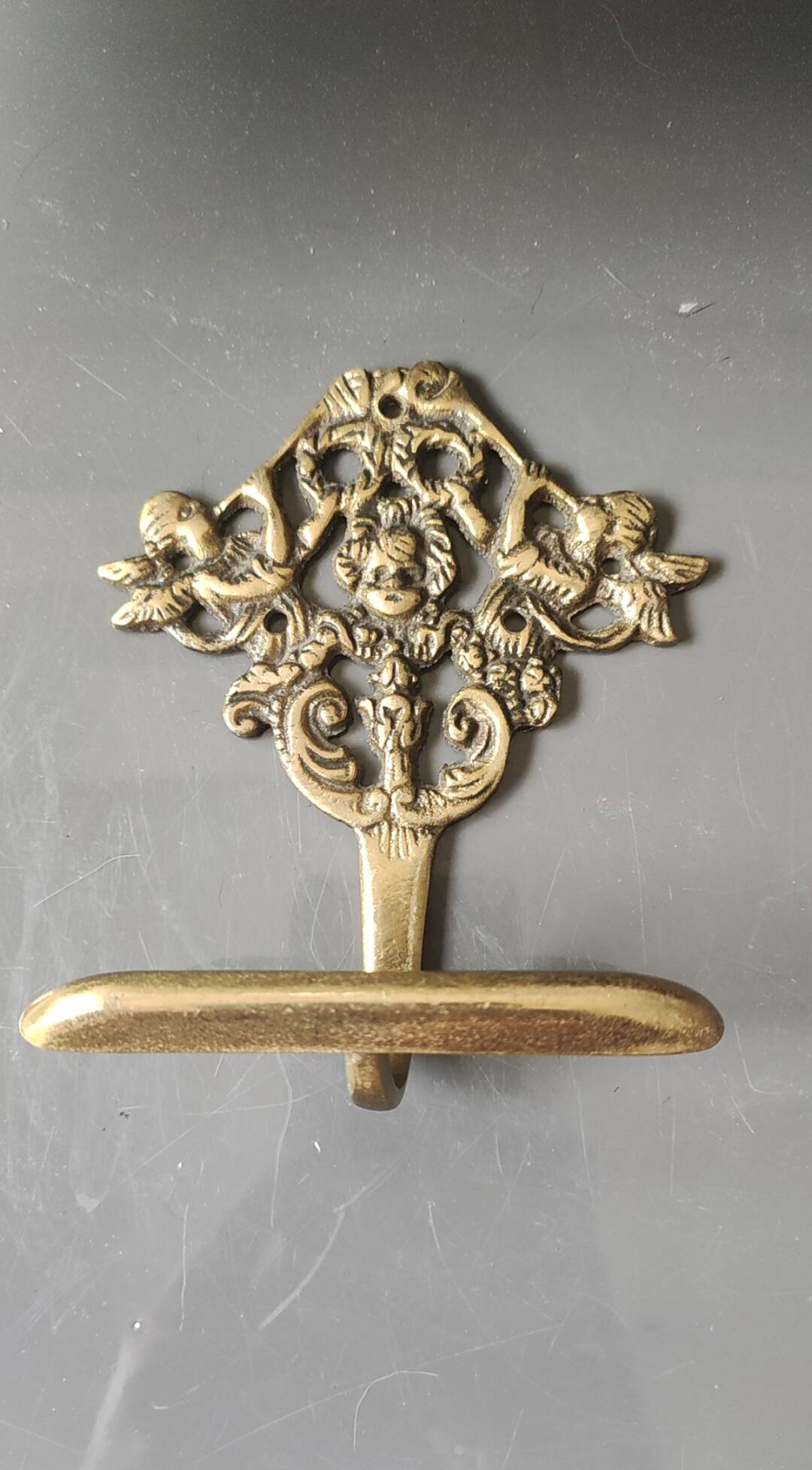 Putti musicians coat hook