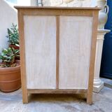 Parisian buffet without doors