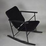 Chaise à bascule post-moderne par Yrjö Kukkapuro