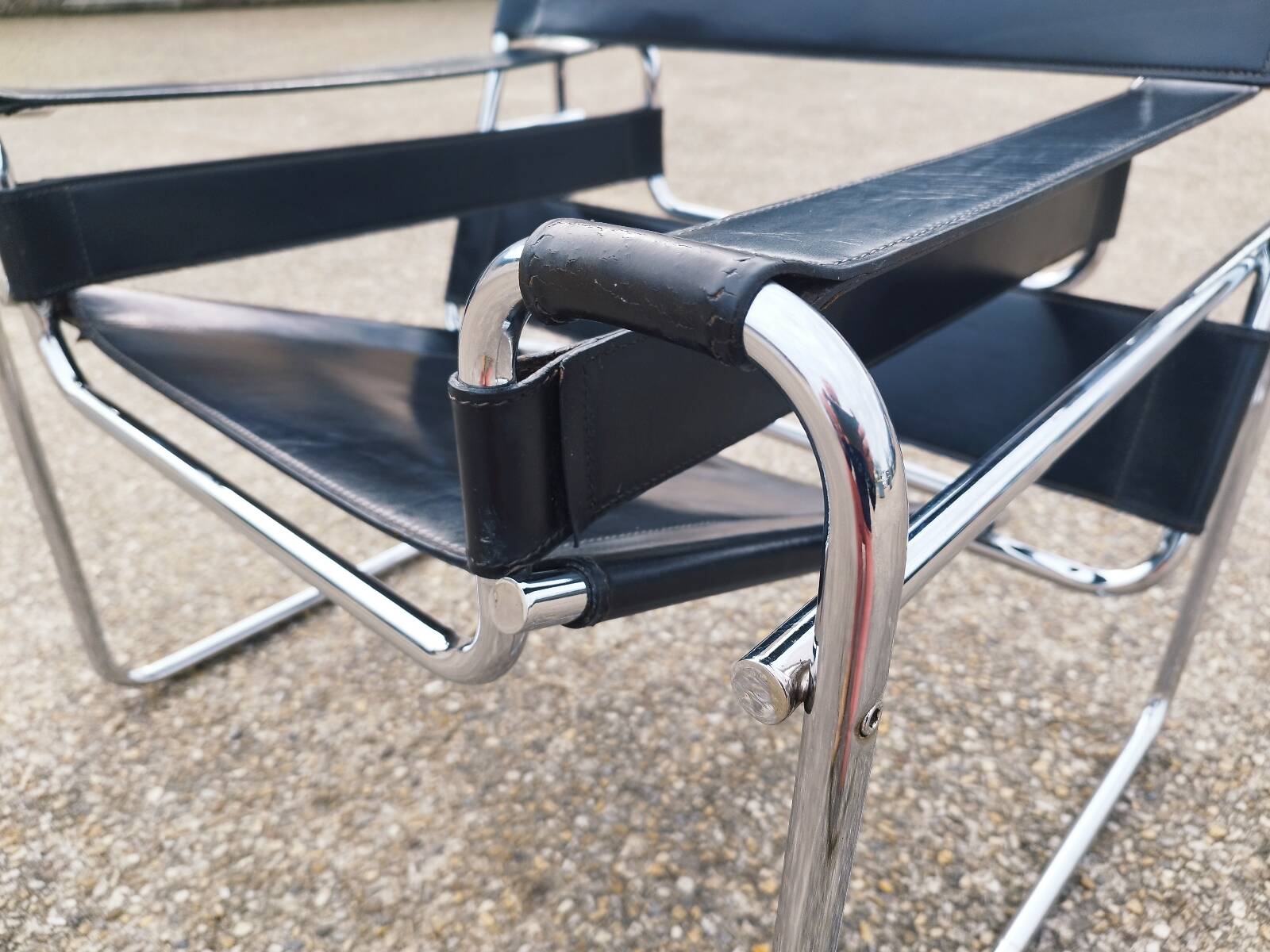 B3 Wassily armchair by Marcel Breuer design