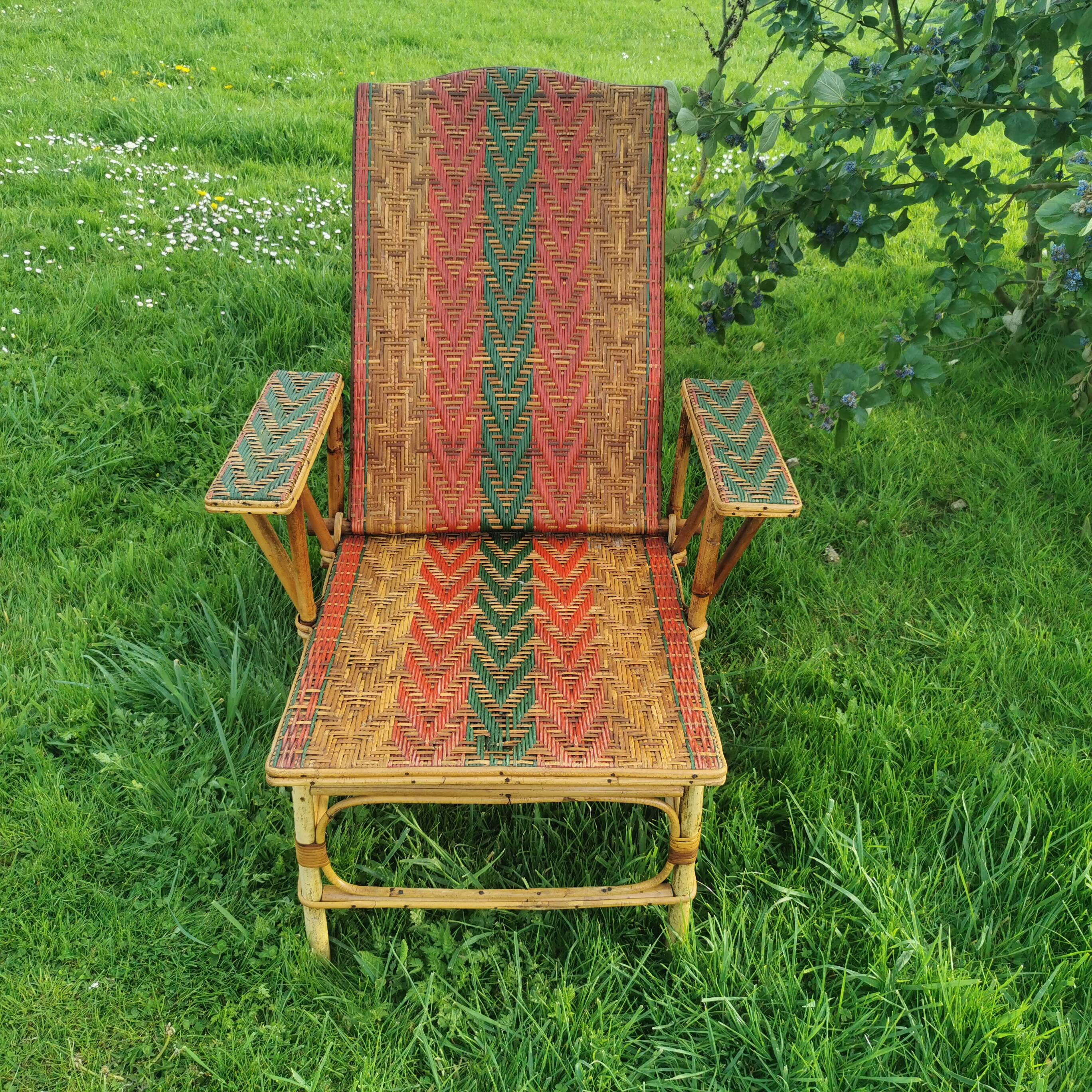 Rattan recliner