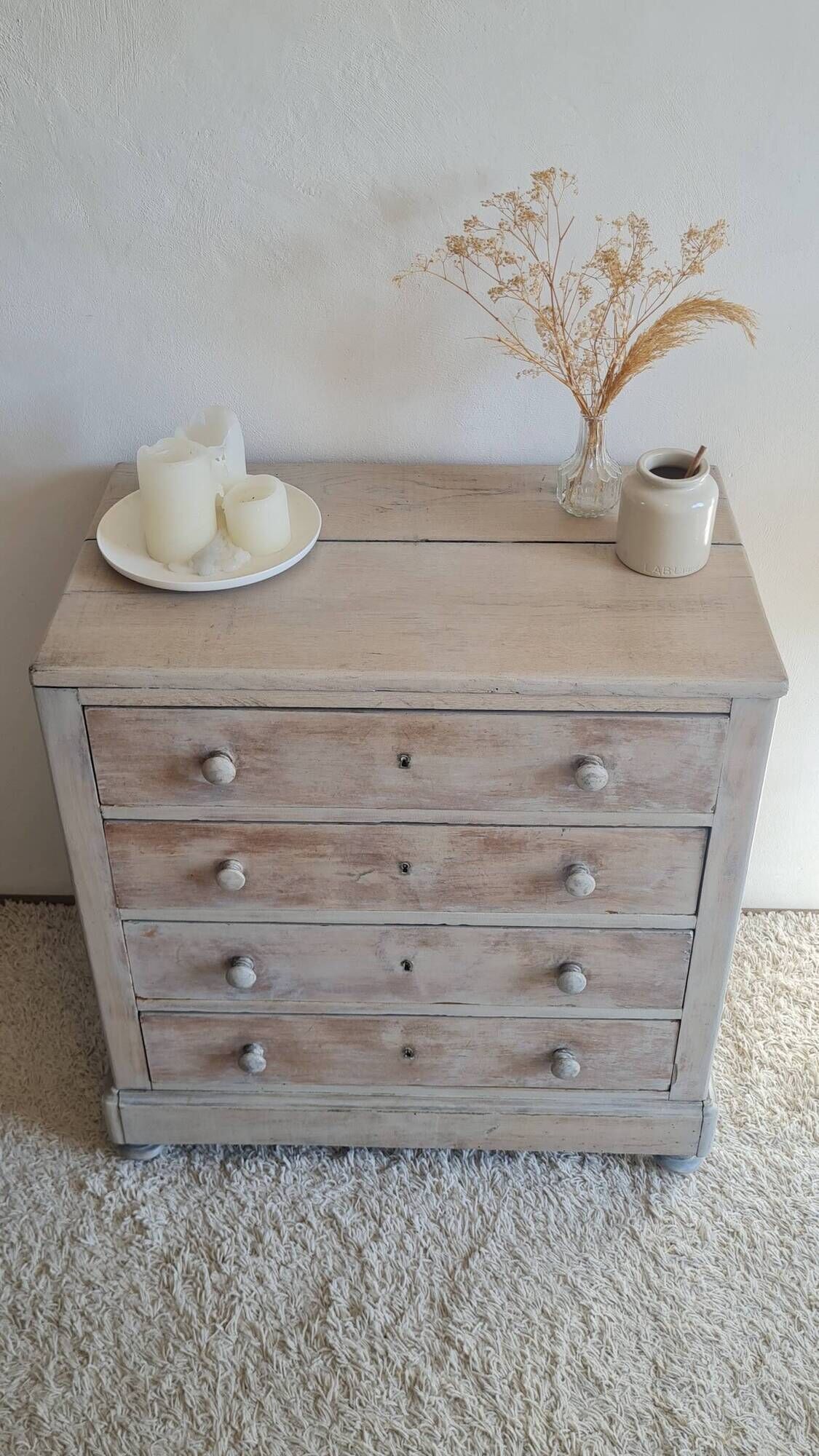 Antique English-style commode