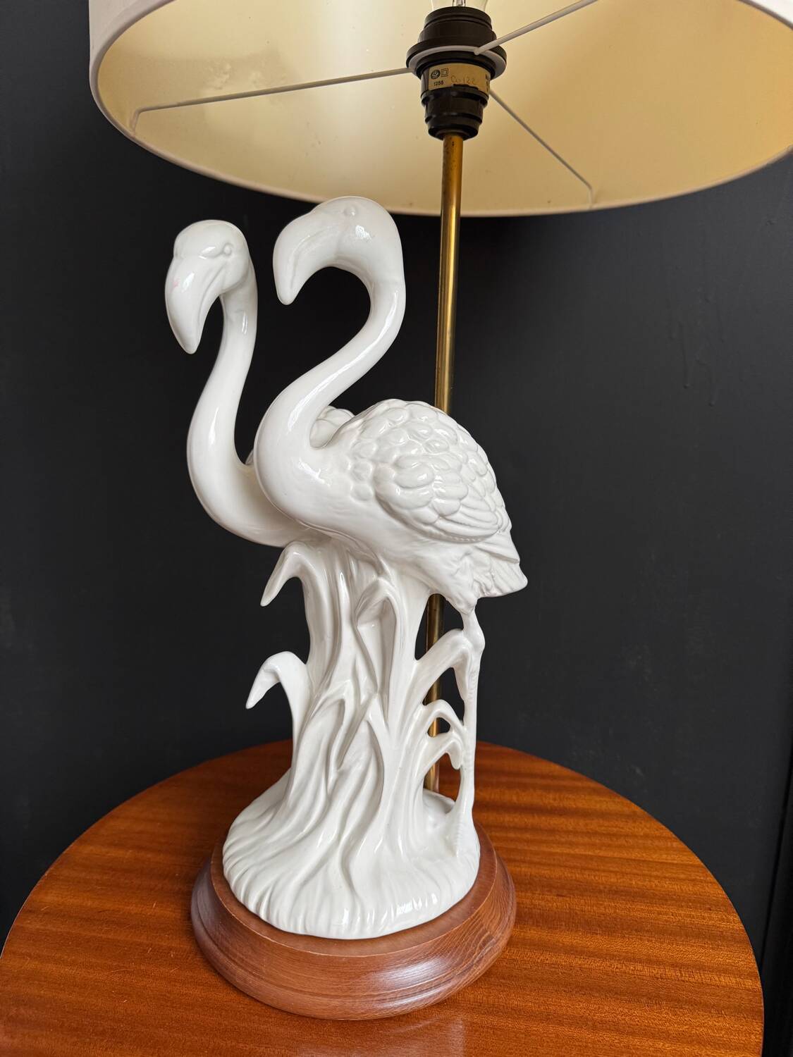 Porcelain lamp with pink flamingos from the 1980s.