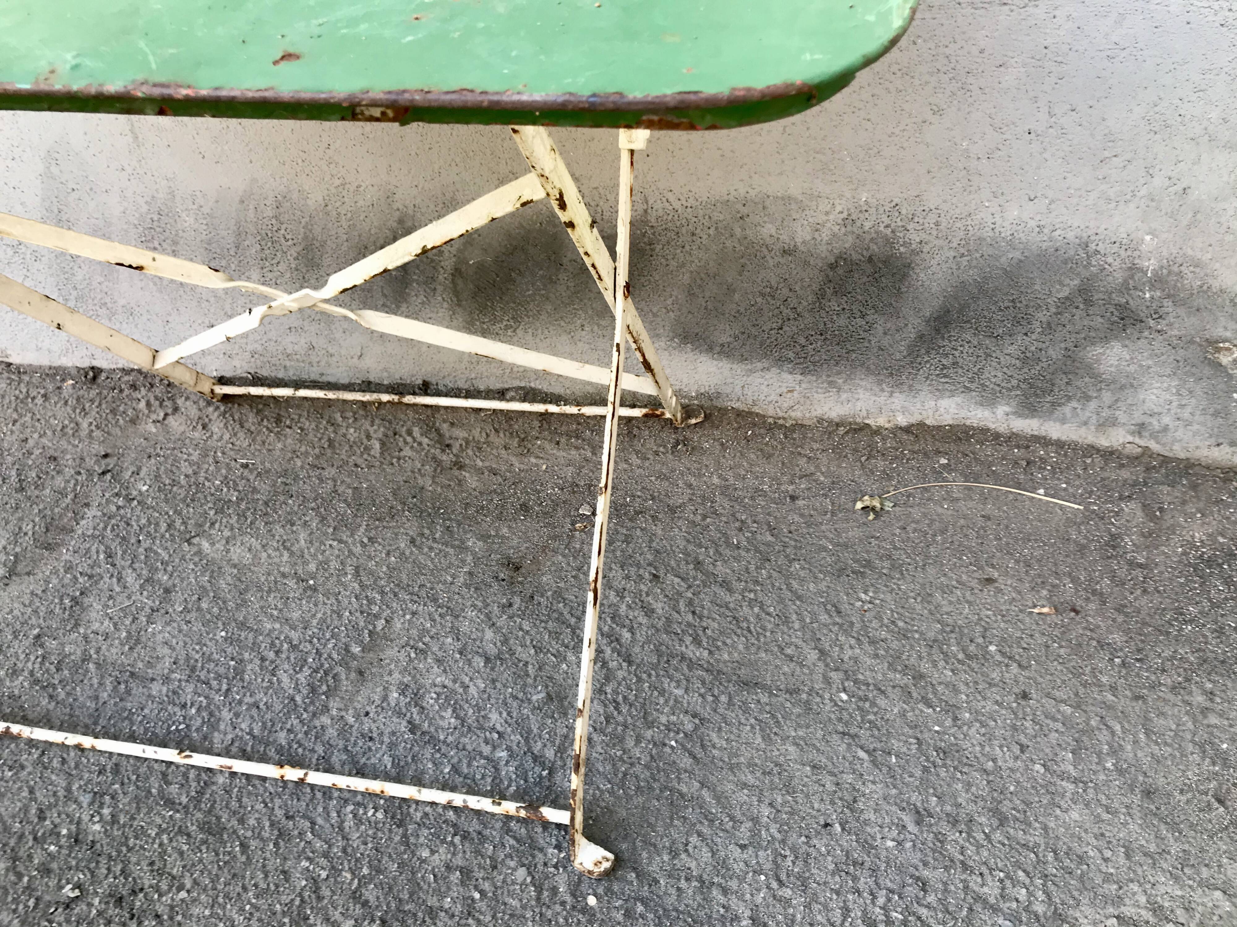Former garden table folding iron table