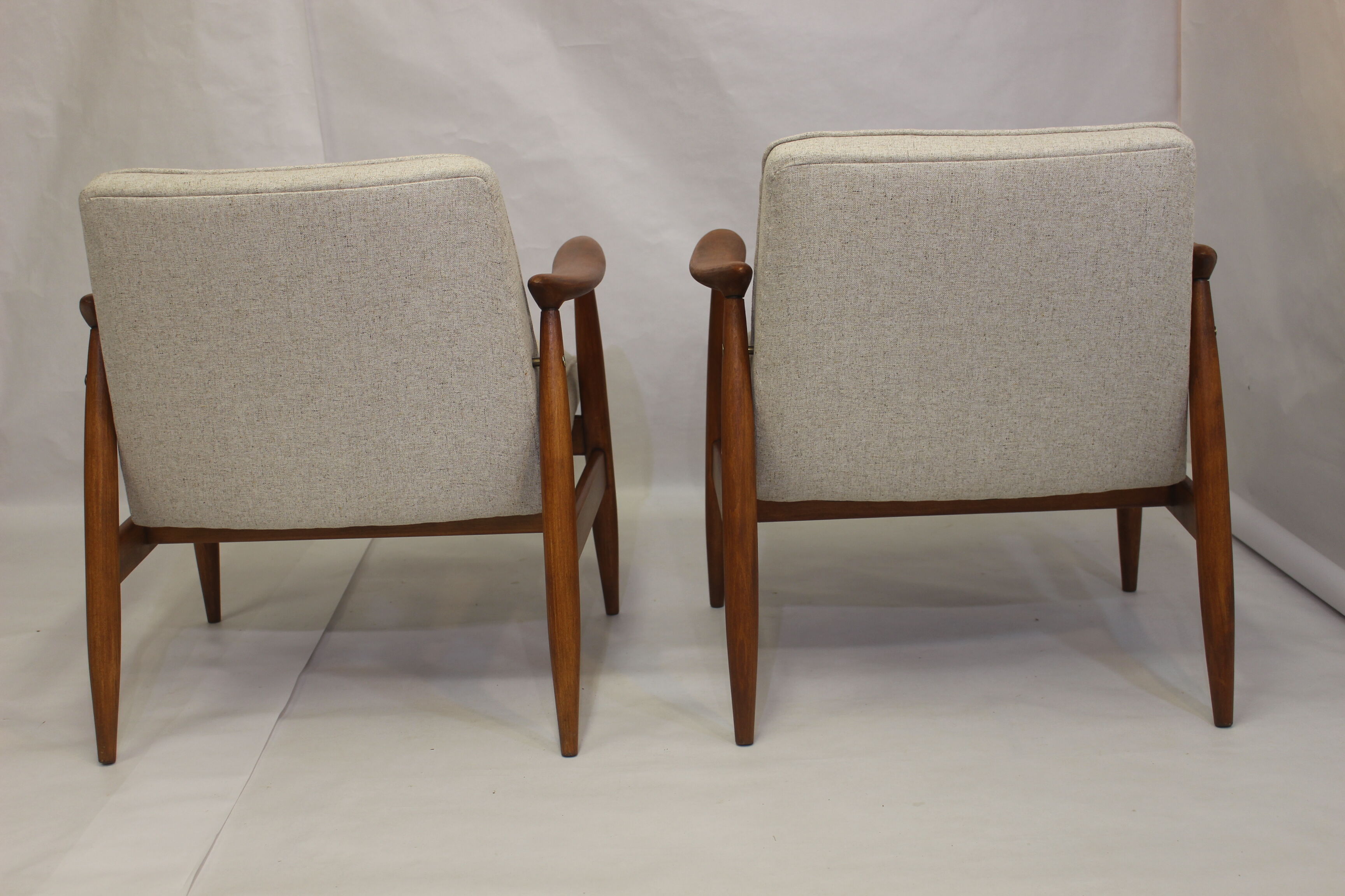 Pair of chairs GFM-87 Juliusz Kedziorek 1960.