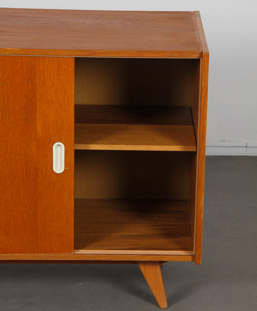 Commode , modèle U-452, par Jiroutek pour Interier Praha, 1960