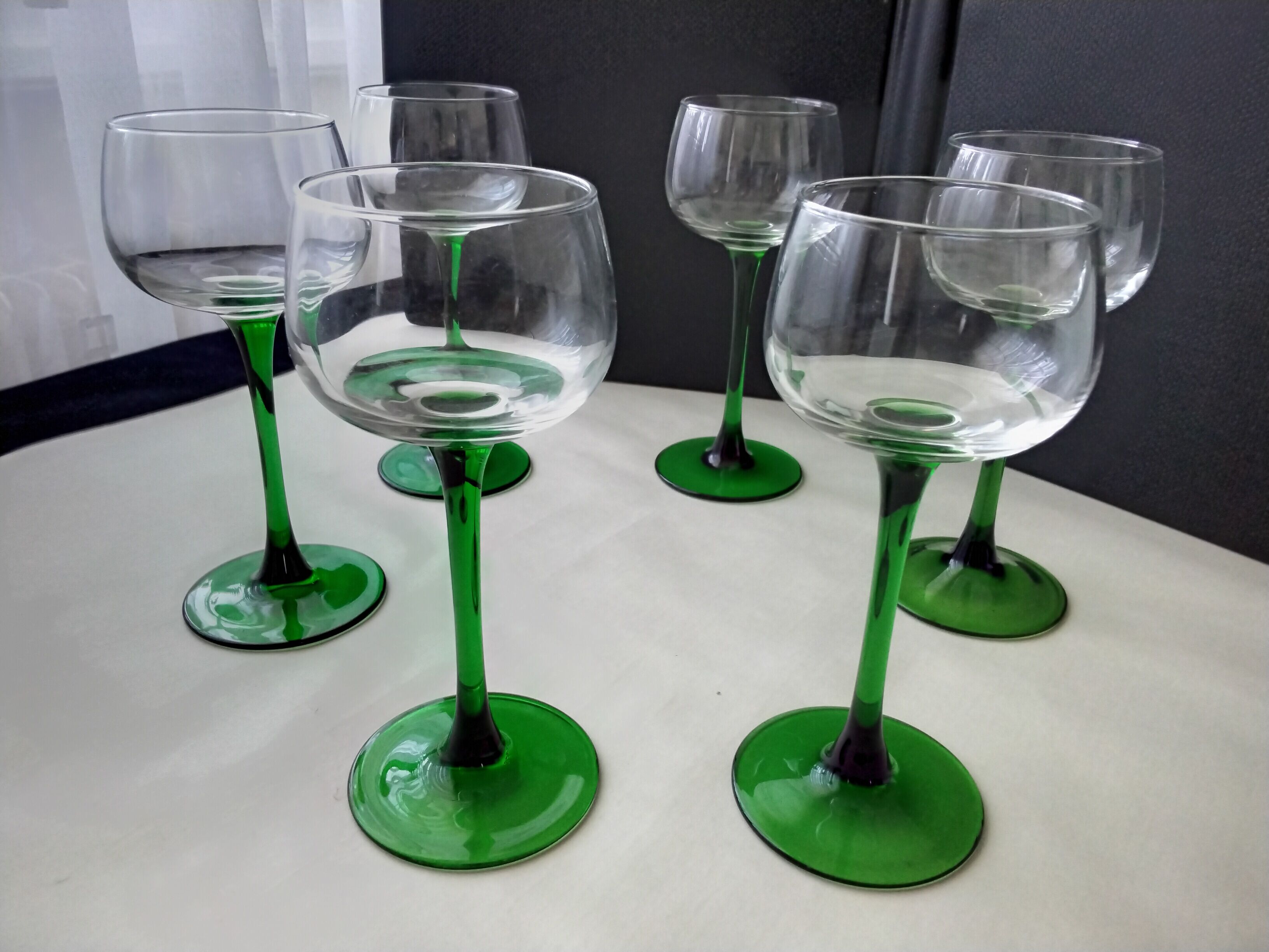 6 Alsace white wine glasses in plain glass